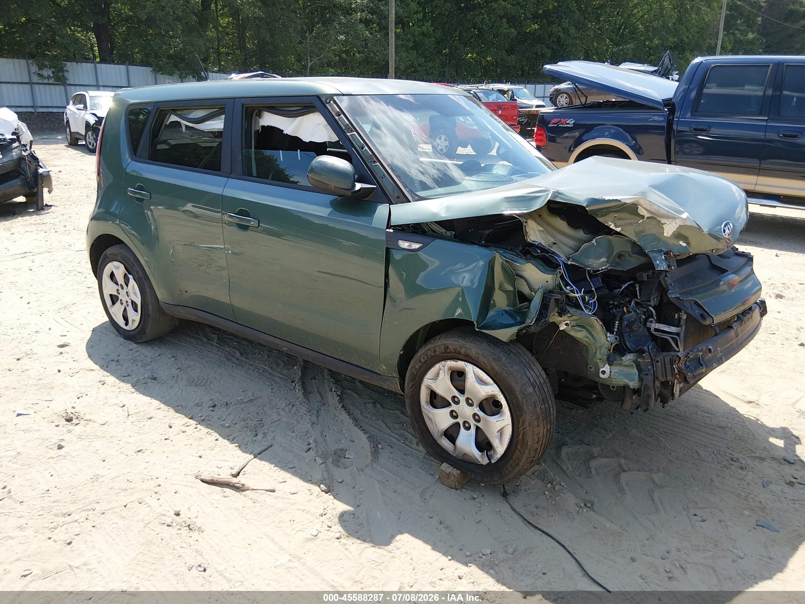 2014 Kia Soul, VIN KNDJN2A25E7029896 — Front end