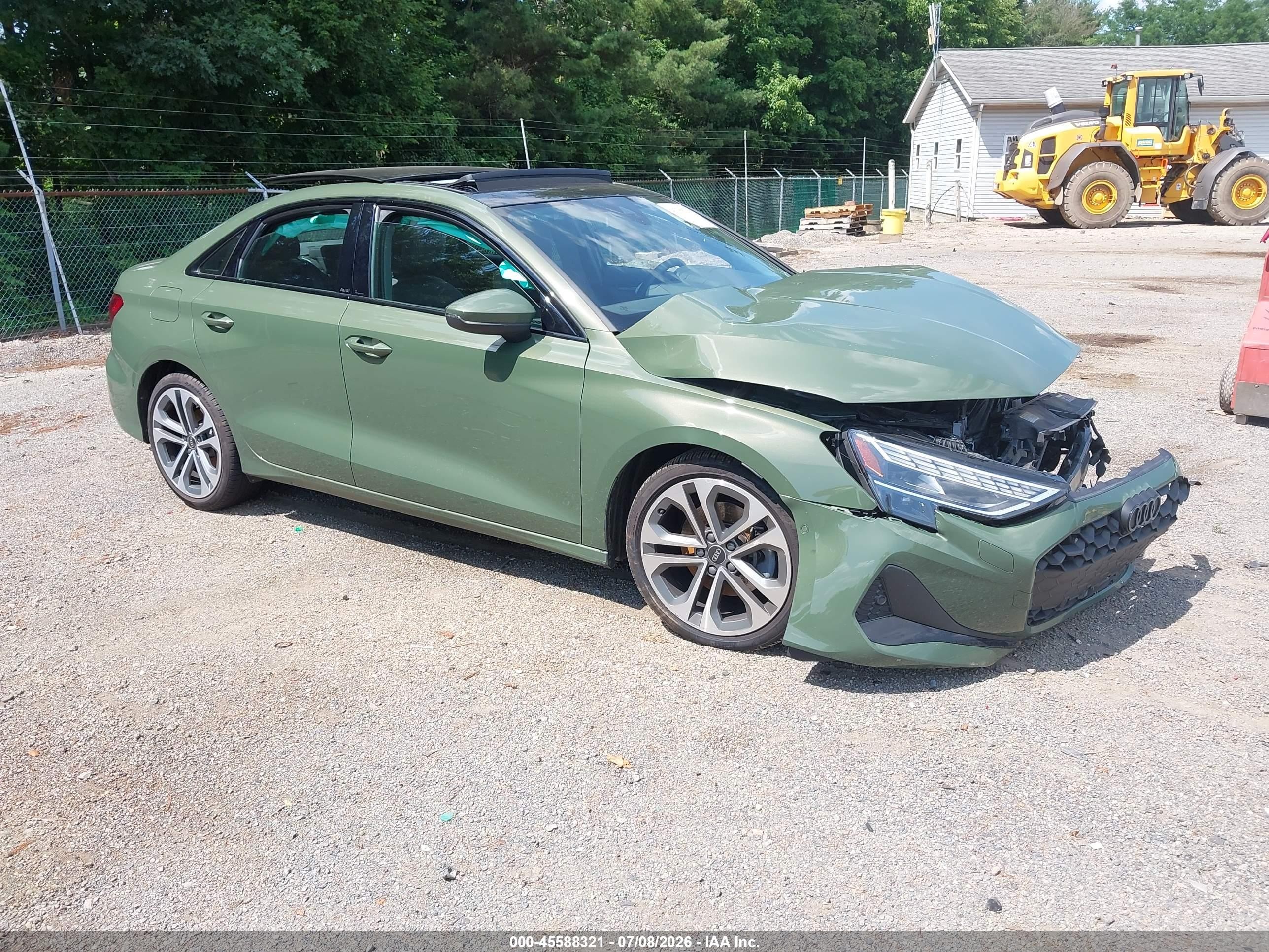 2025 Audi A3 Premium Plus, VIN WAUHUDGY3SA077823 — Перед
