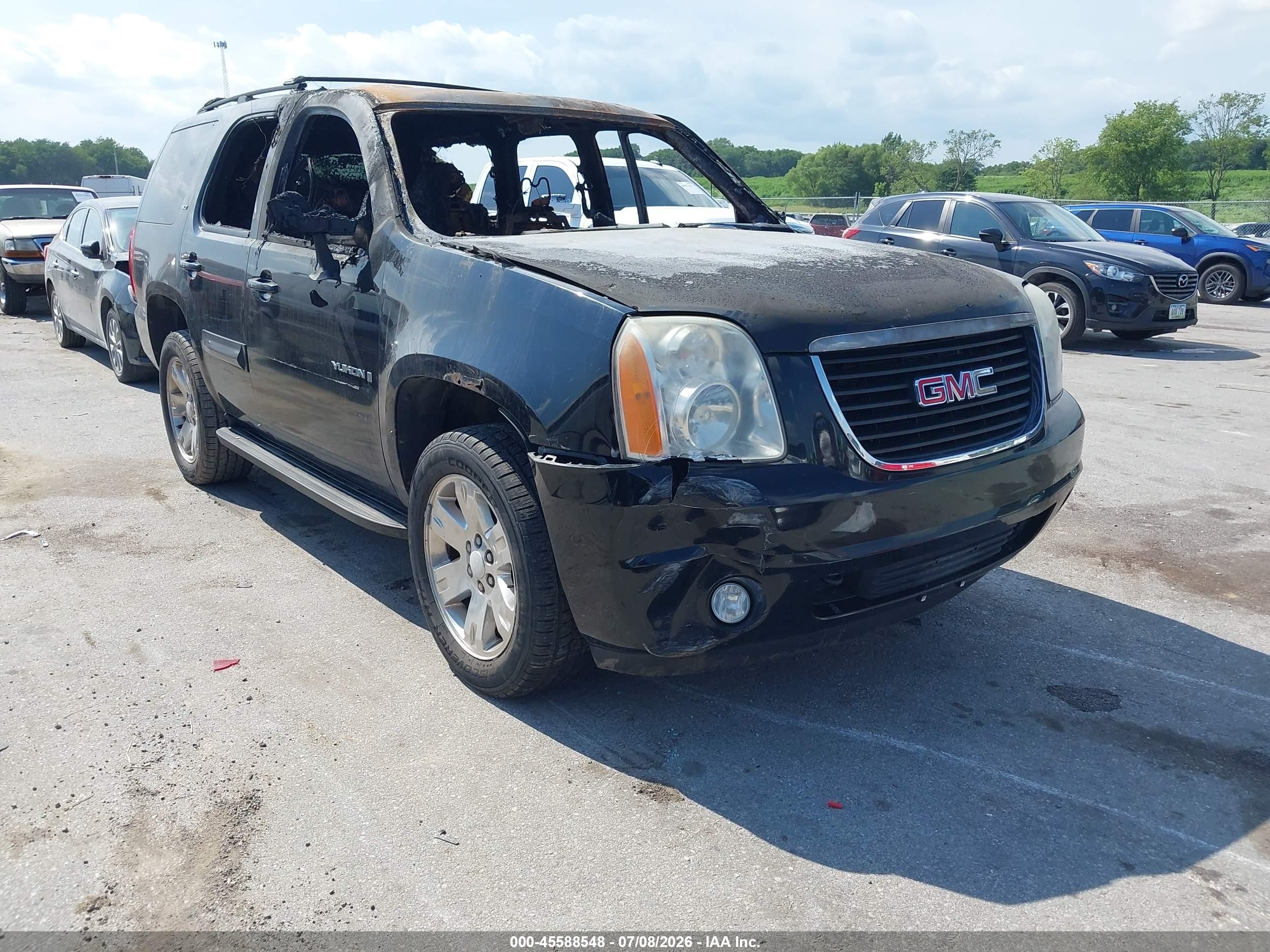 2007 GMC Yukon SLT, VIN 1GKFK13047J314815 — Interior fire