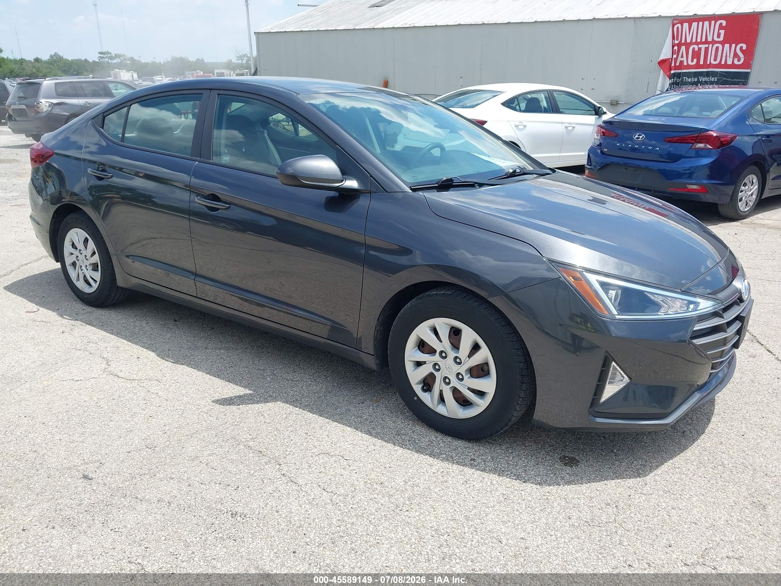 2020 Hyundai Elantra SE, VIN 5NPD74LF6LH617835 — Side