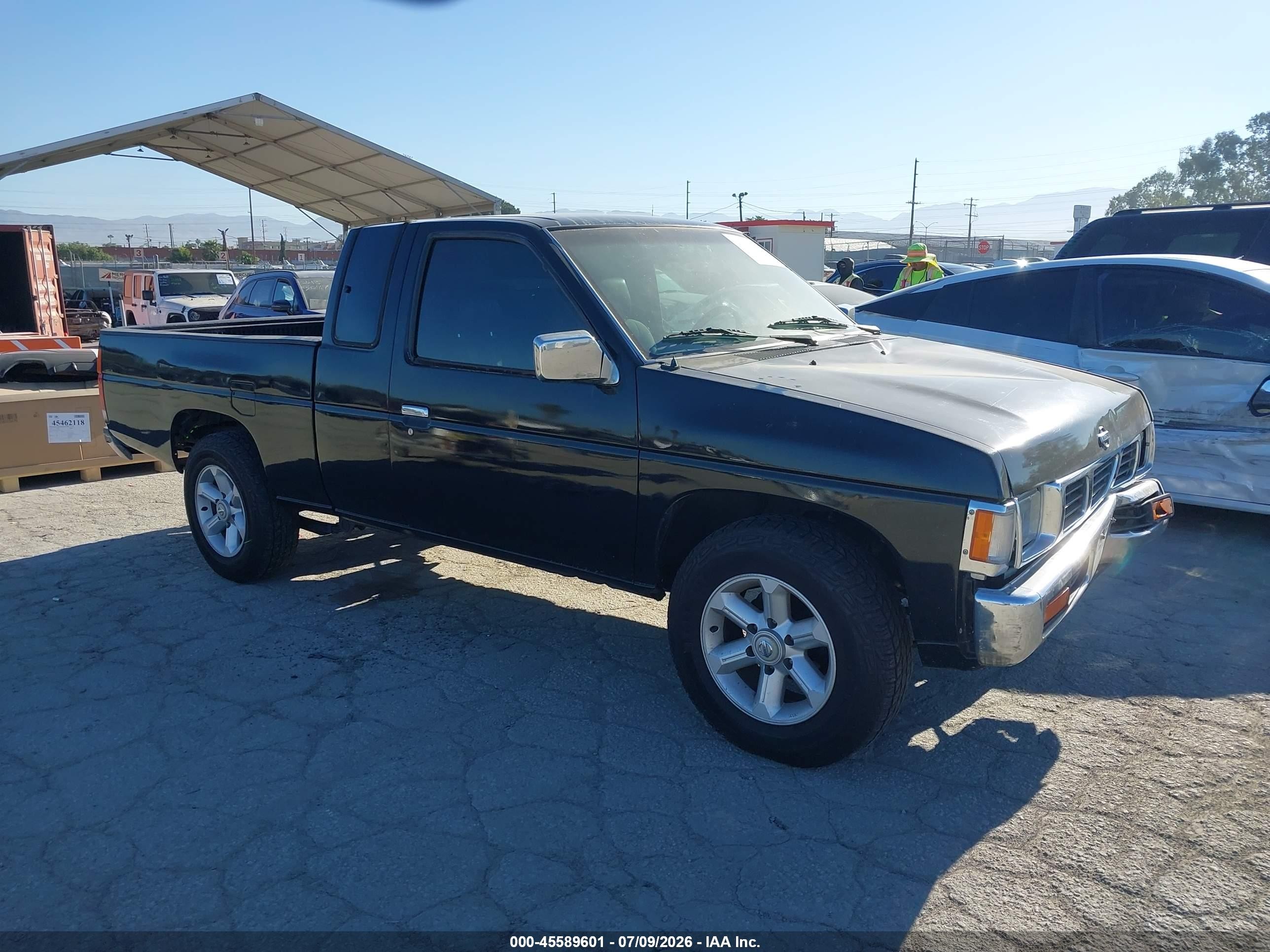 1995 Nissan Frontier, VIN 1N6SD16S7SC376768 — Front end