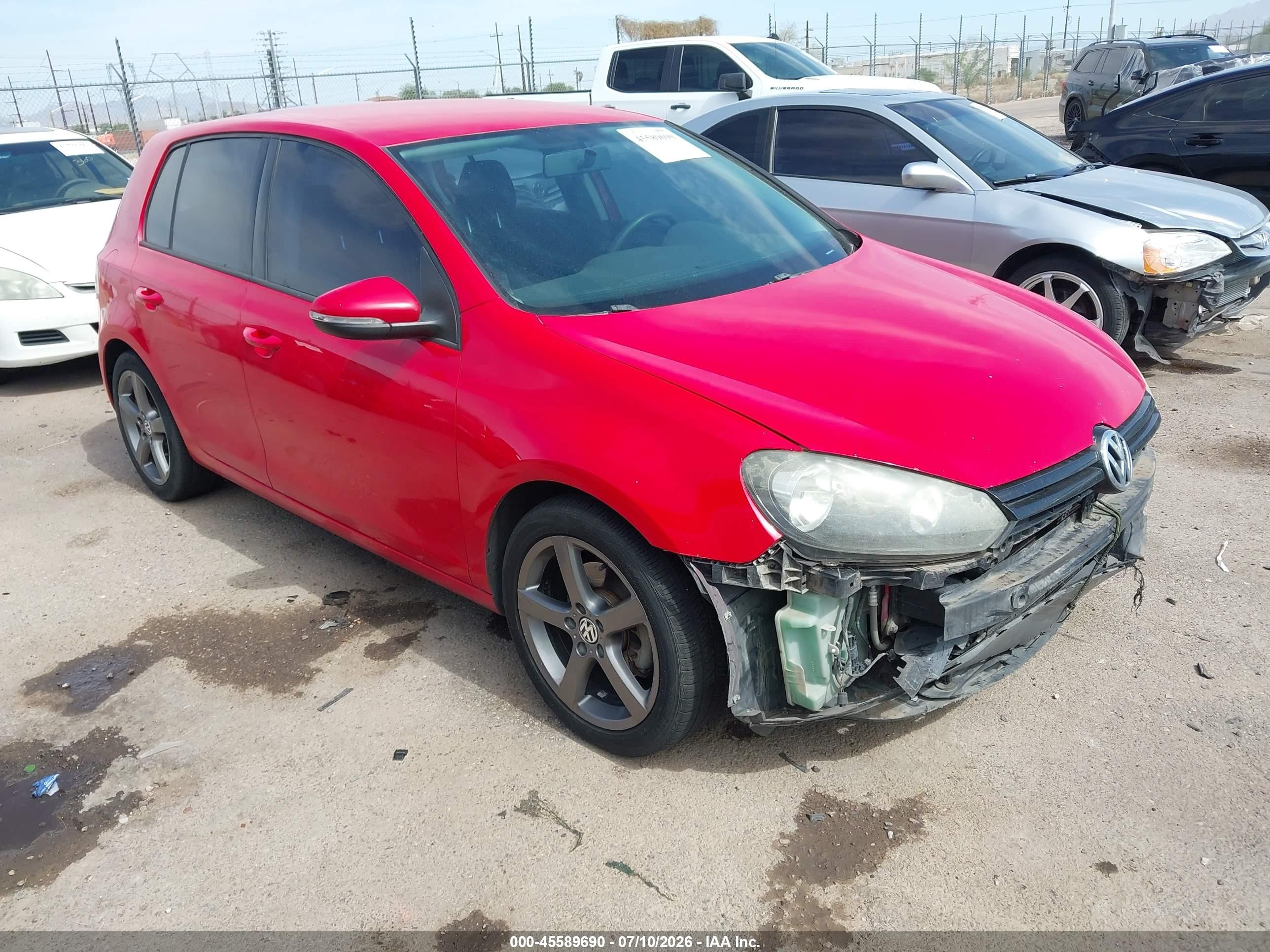 2012 Volkswagen Golf, VIN WVWDB7AJ3CW282602 — Перед