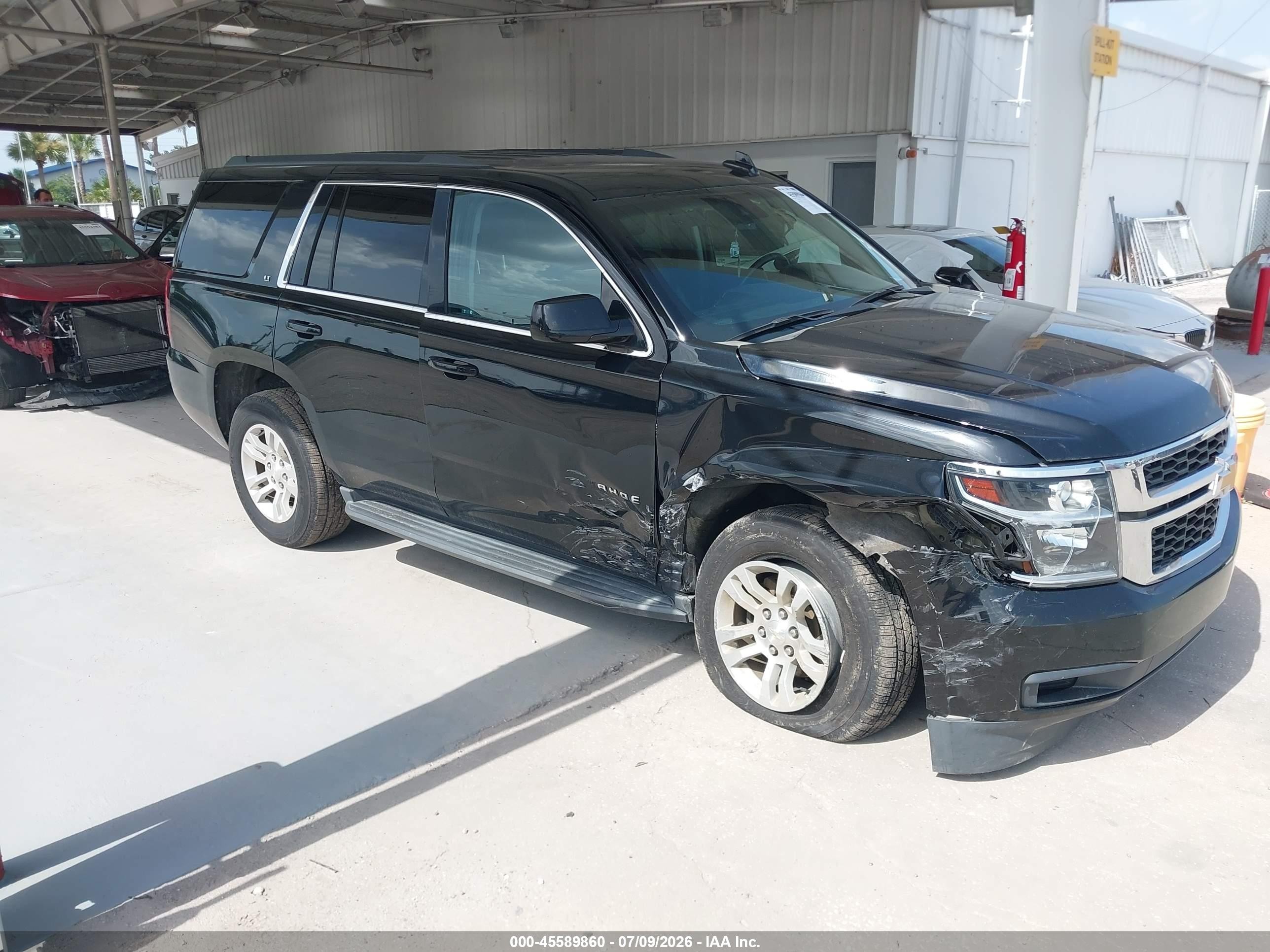 2020 Chevrolet Tahoe LT, VIN 1GNSCBKC7LR309278 — Side