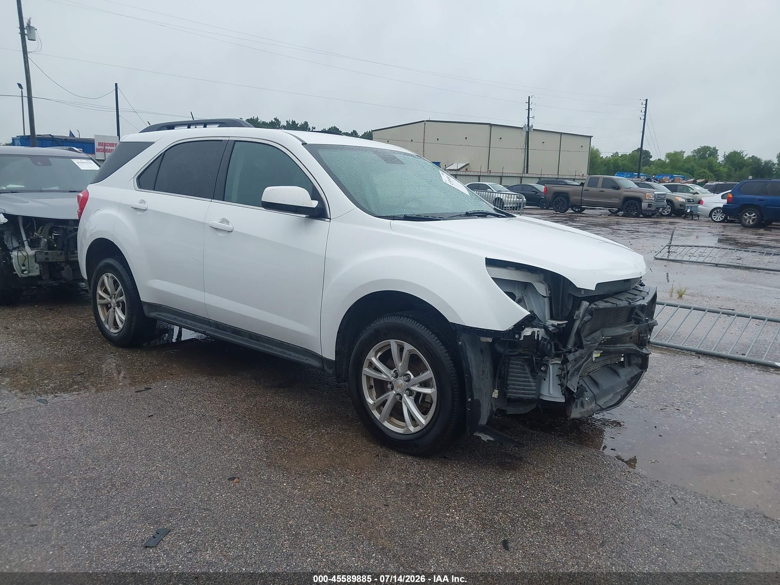 2017 Chevrolet Equinox LT, VIN 2GNALCEK2H1502491 — Front end
