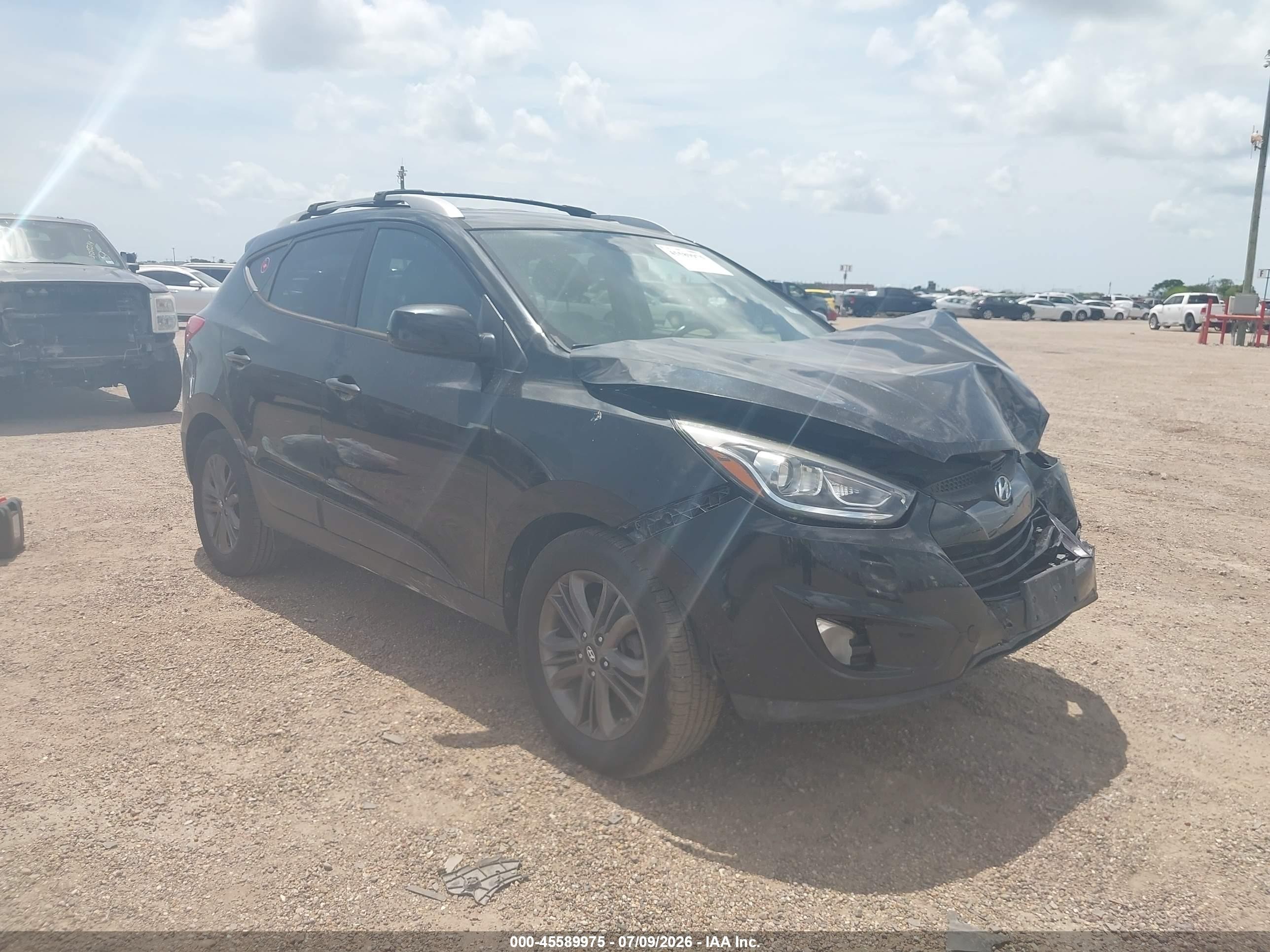 2014 Hyundai Tucson SE, VIN KM8JU3AG0EU924441 — Перед
