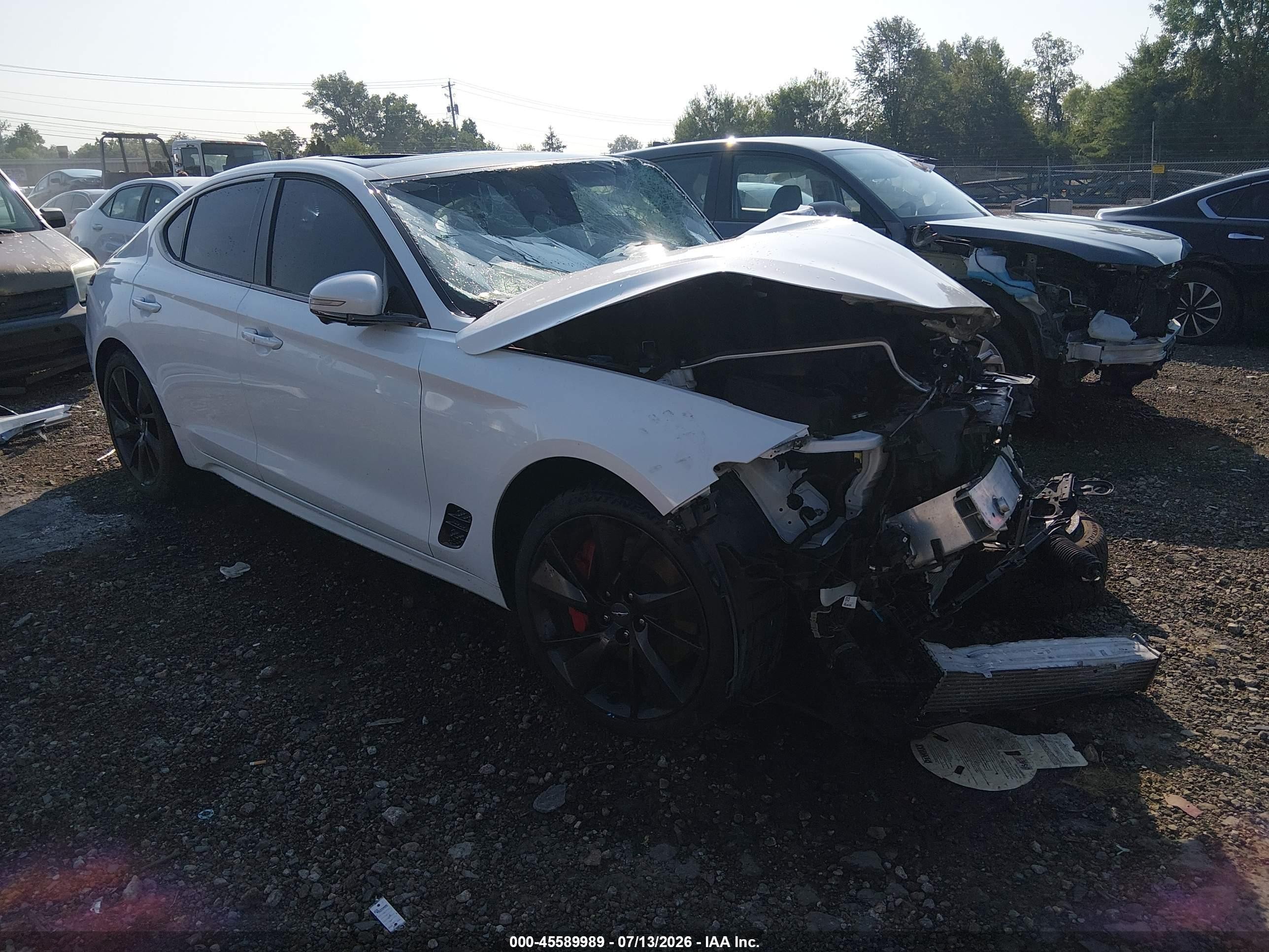 2022 Genesis G70 3.3T, VIN KMTG54TE0NU090332 — Front end