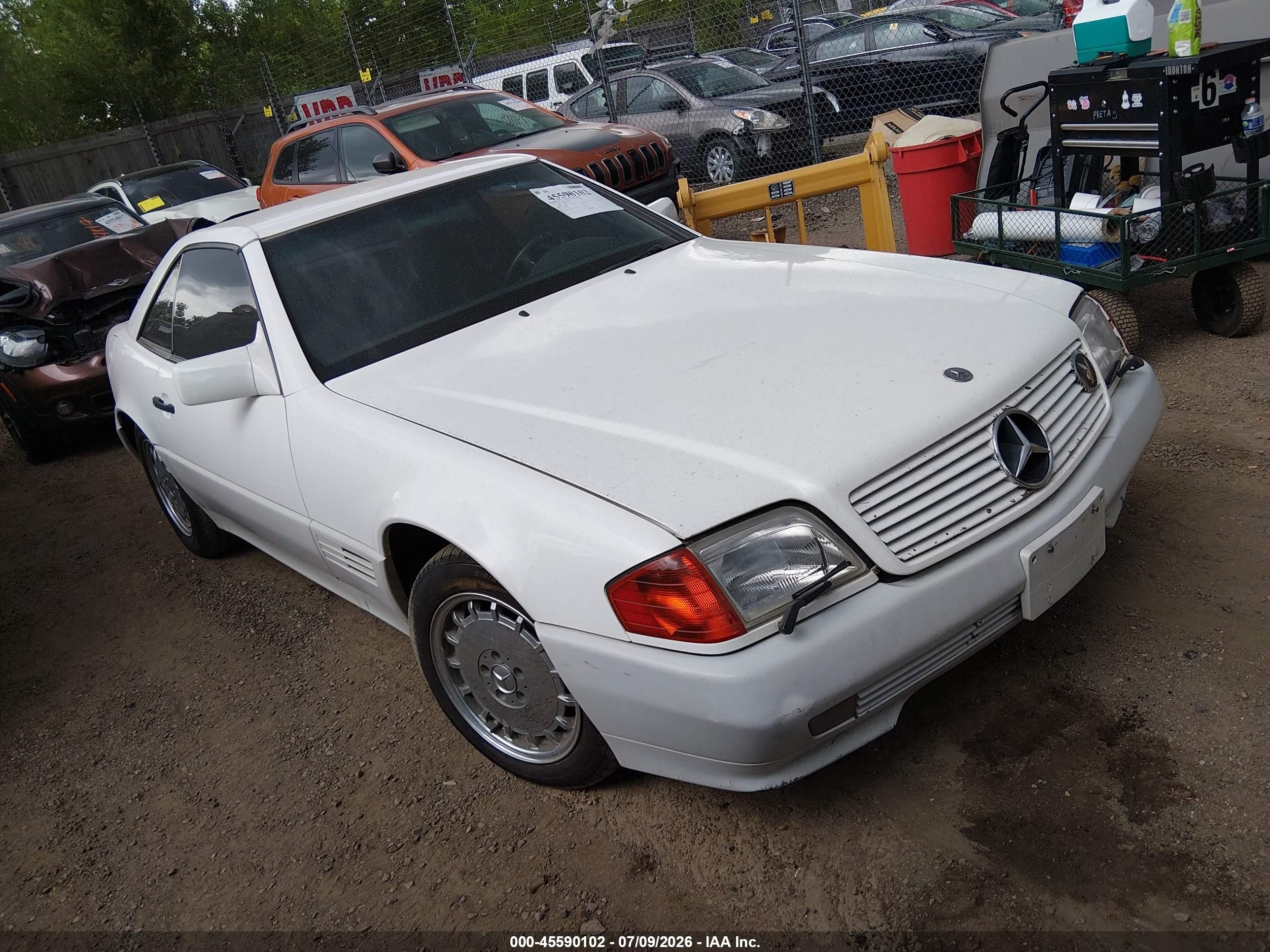 1995 Mercedes-Benz SL 5.0L, VIN WDBFA67E8SF112071 — Normal wear
