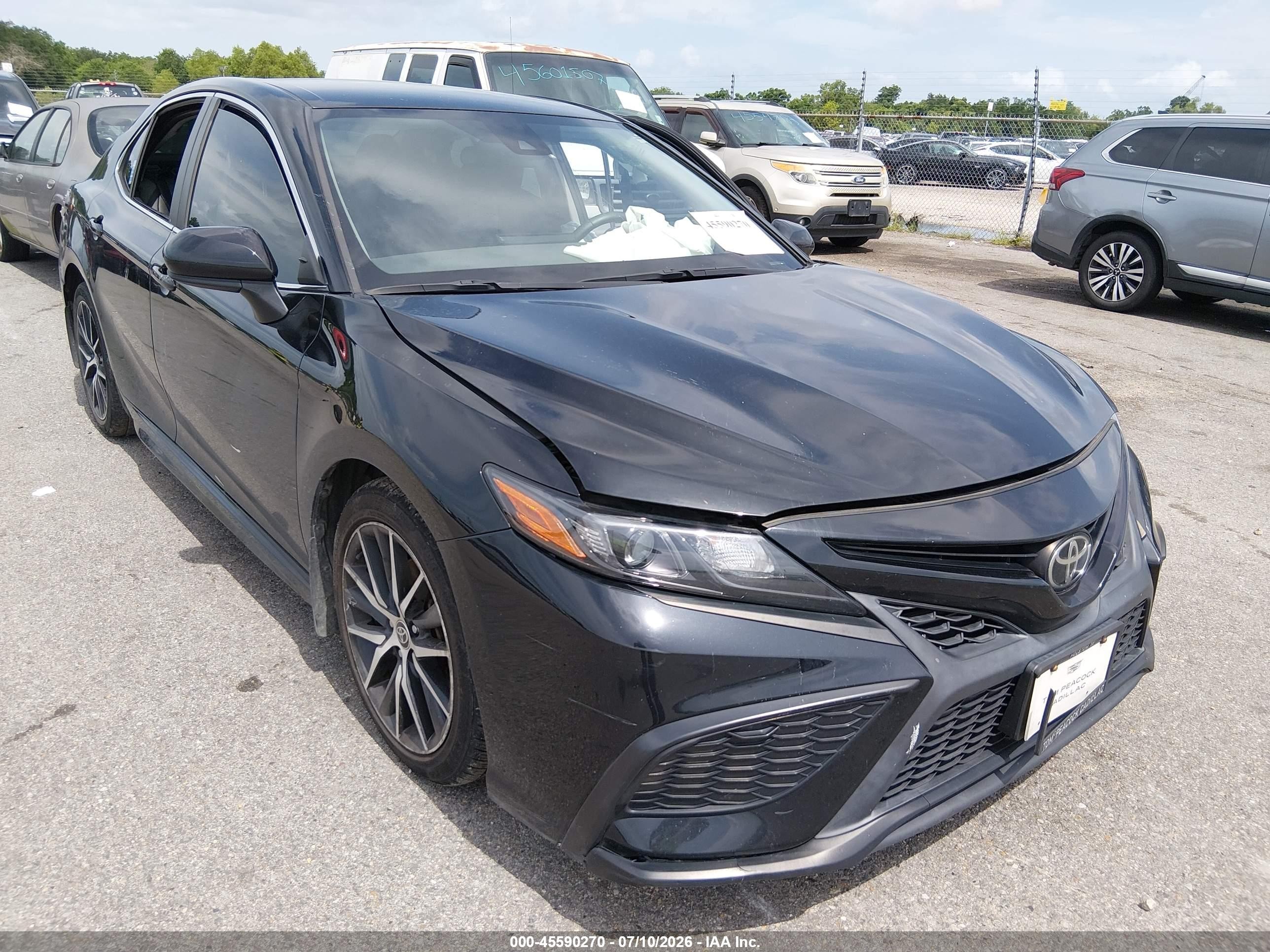 2021 Toyota Camry SE, VIN 4T1G11AK6MU612764 — Side