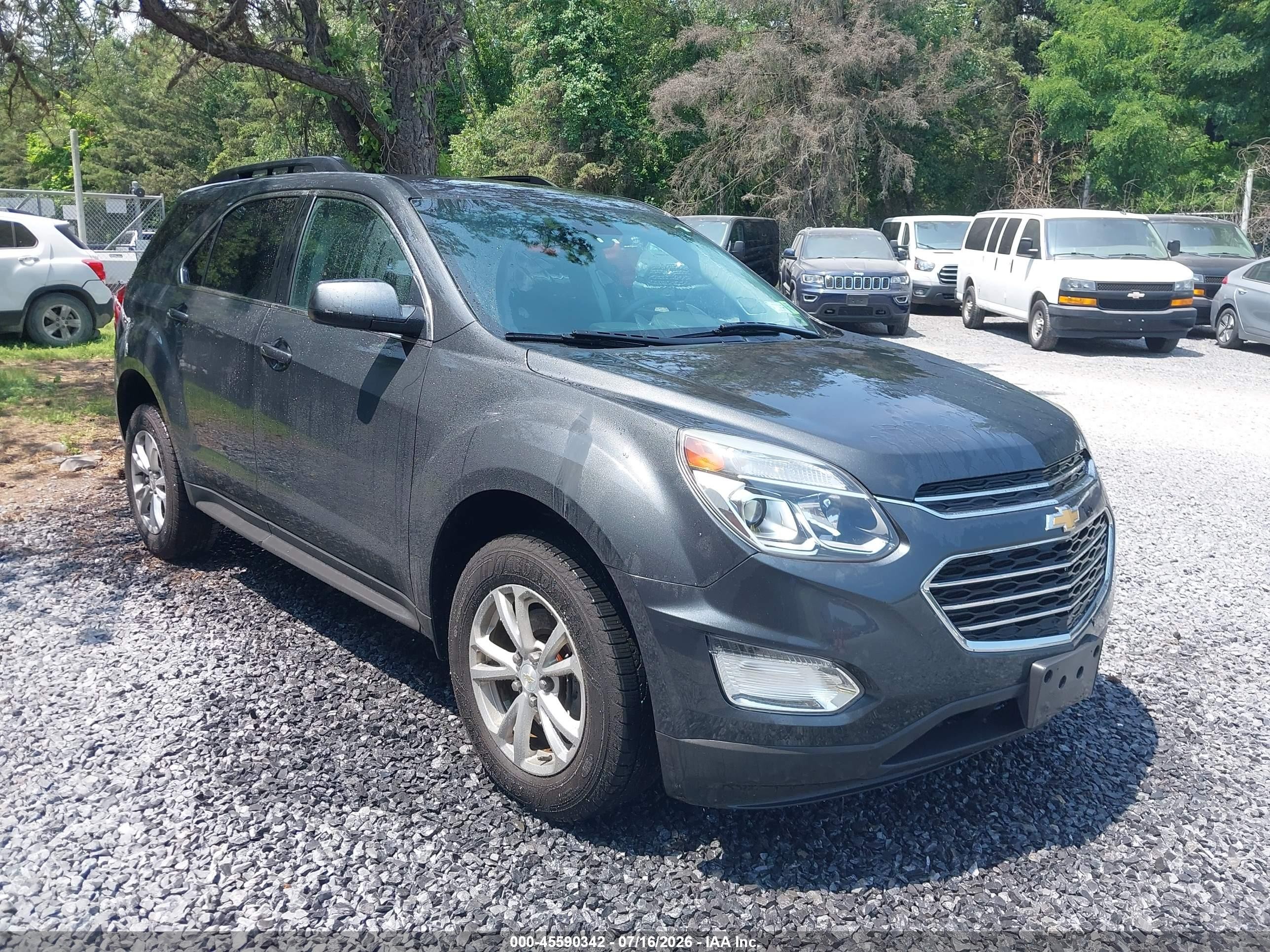 2017 Chevrolet Equinox LT, VIN 2GNFLFEK0H6157004 — Normal wear