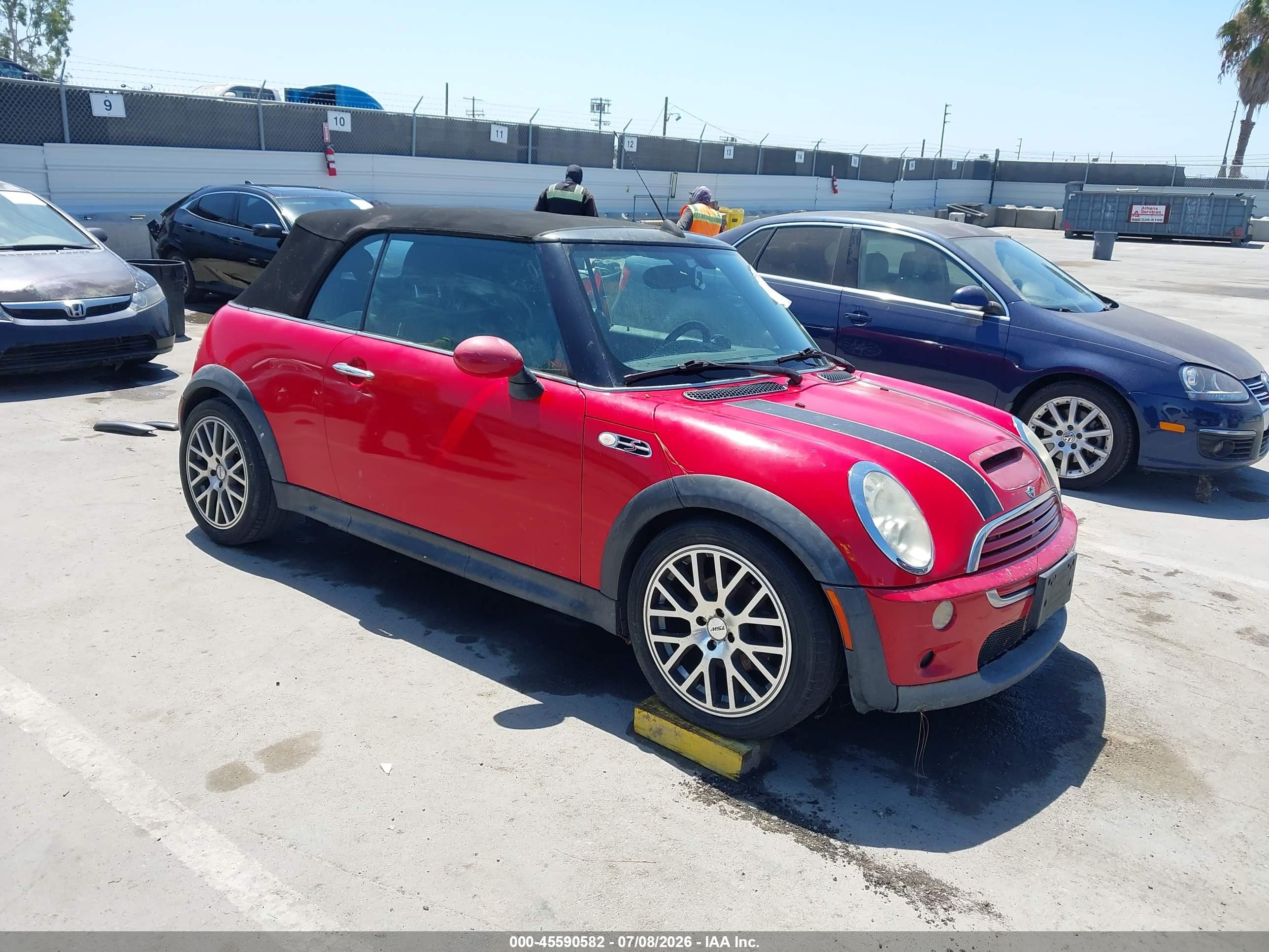 2007 MINI Convertible S, VIN WMWRH33587TJ43440 — Перед