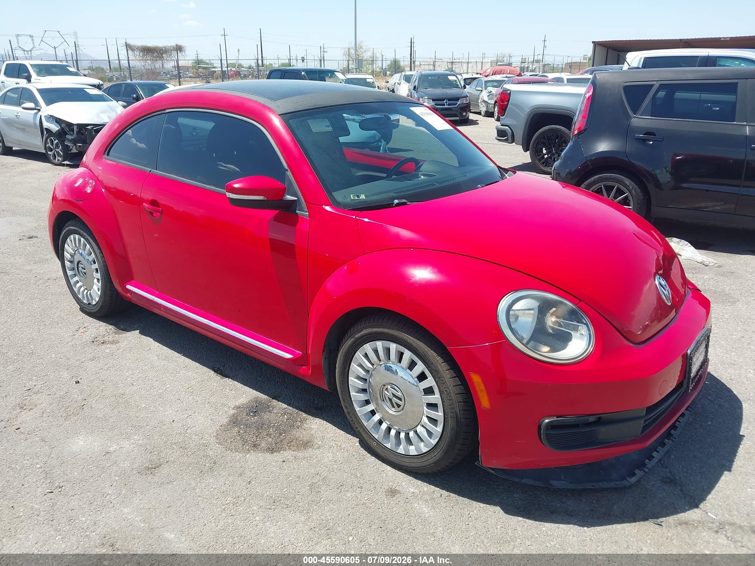2014 Volkswagen Beetle 2.5L, VIN 3VWJP7AT9EM612992 — Front end