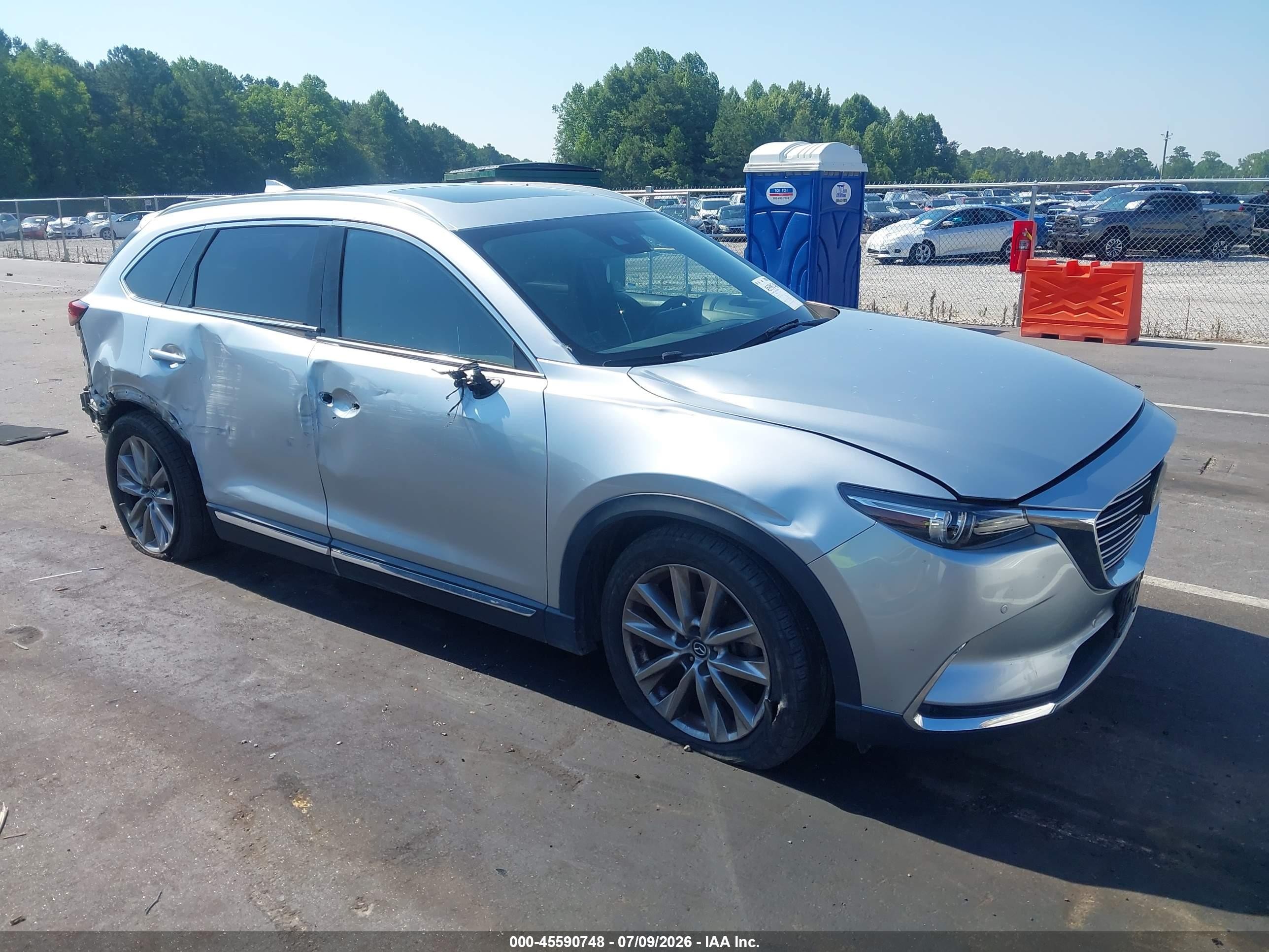 2020 Mazda CX-9 Grand Touring, VIN JM3TCBDY7L0408216 — Бок