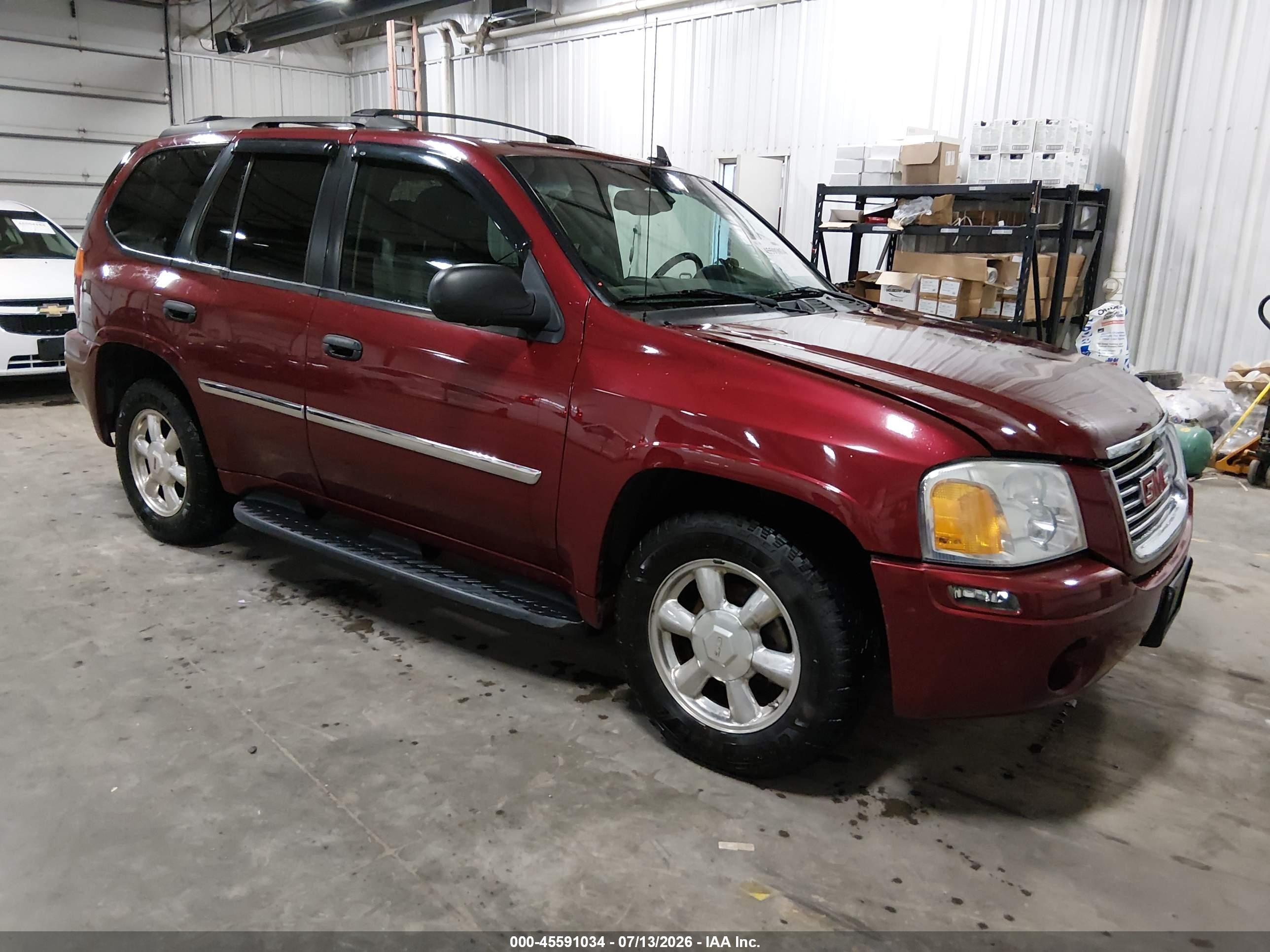 2007 GMC Envoy SLE, VIN 1GKDT13S272298758 — Front end