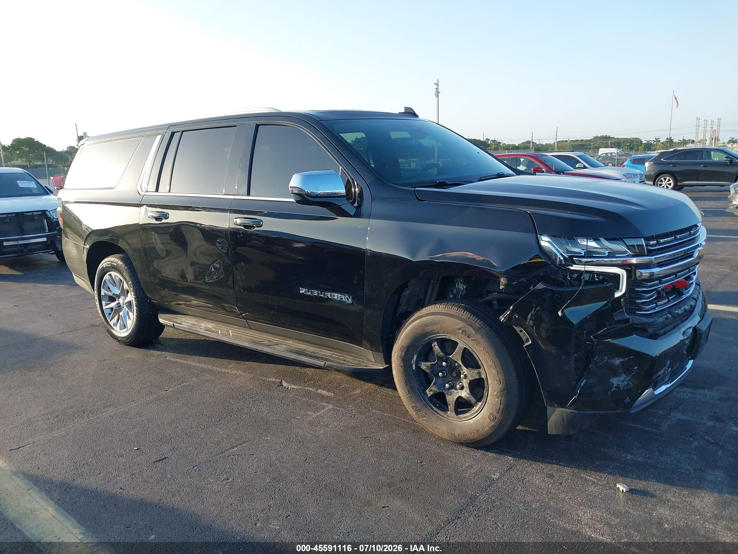 2021 Chevrolet Suburban Premier, VIN 1GNSKFKD3MR327412 — Side