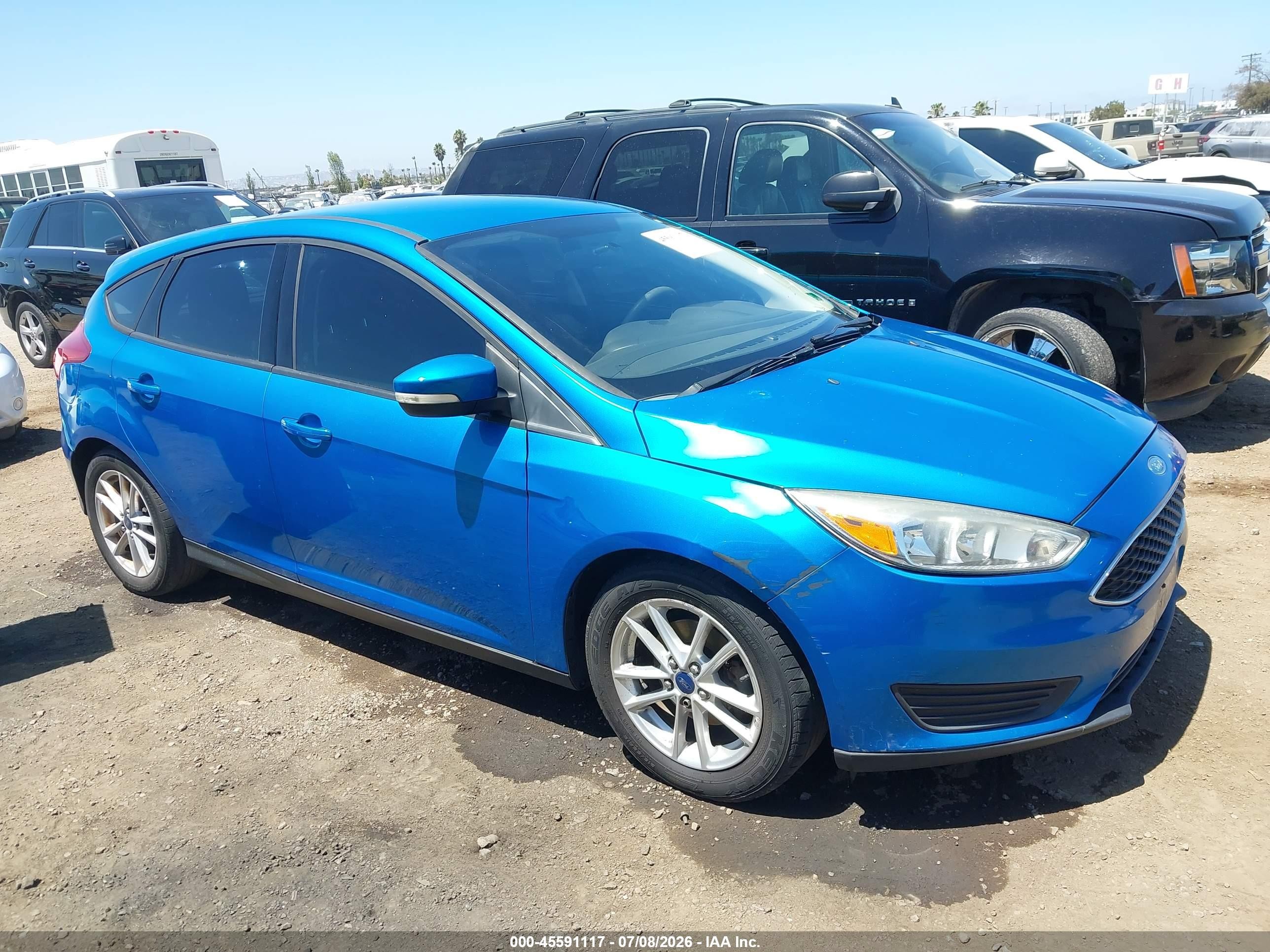 2015 Ford Focus SE, VIN 1FADP3K26FL325343 — Normal wear