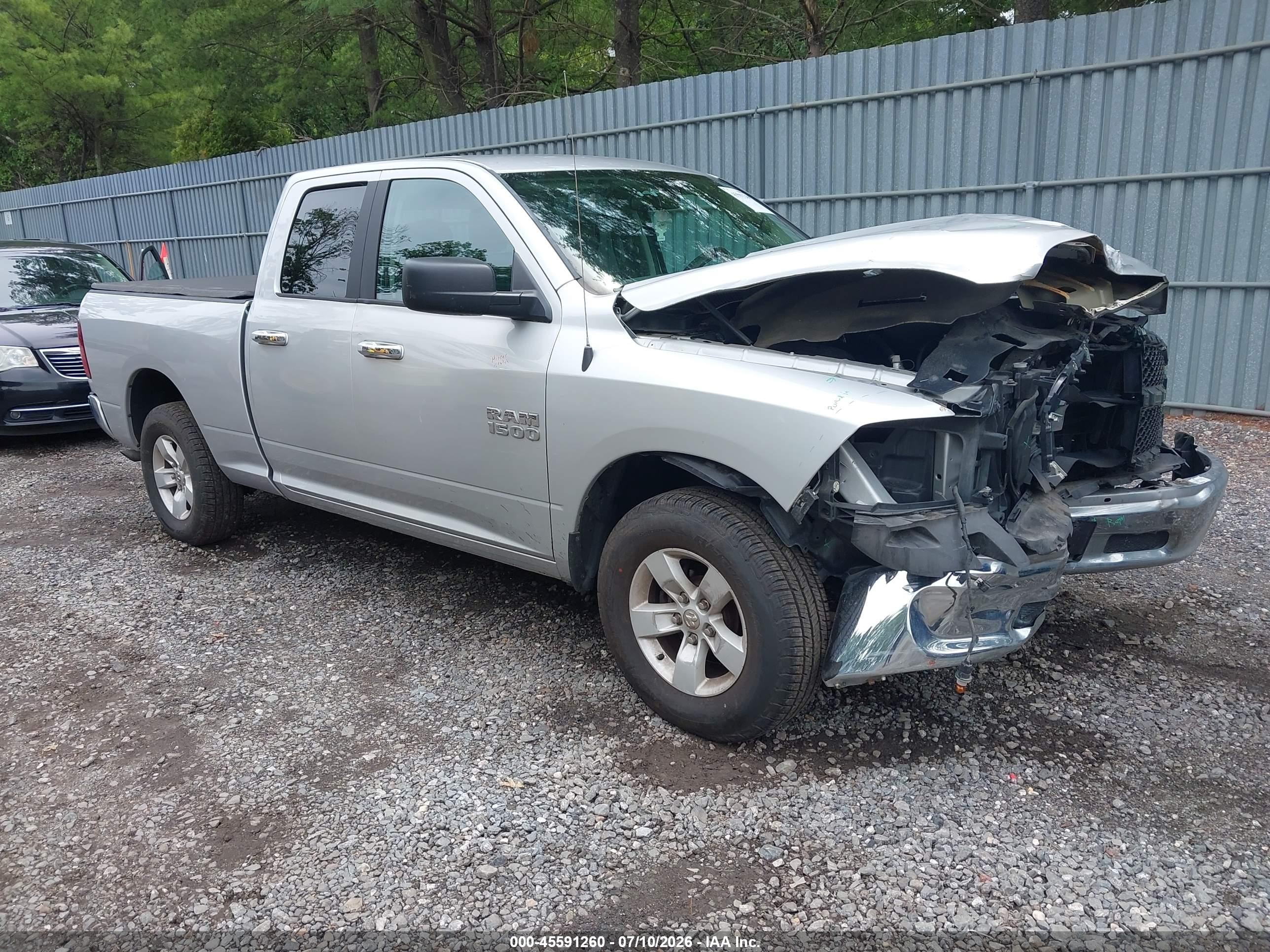 2018 Ram 1500 SLT, VIN 1C6RR7GG7JS120450 — Front end