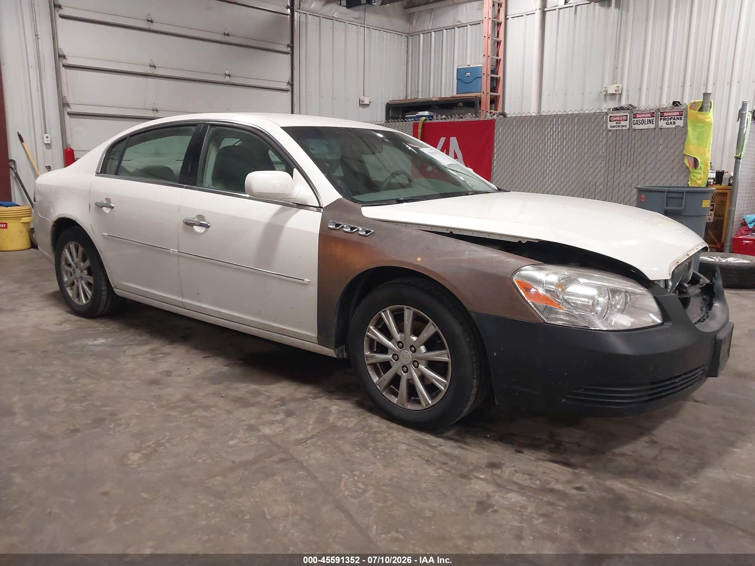 2009 Buick Lucerne CXL, VIN 1G4HD57M49U100455 — Front end