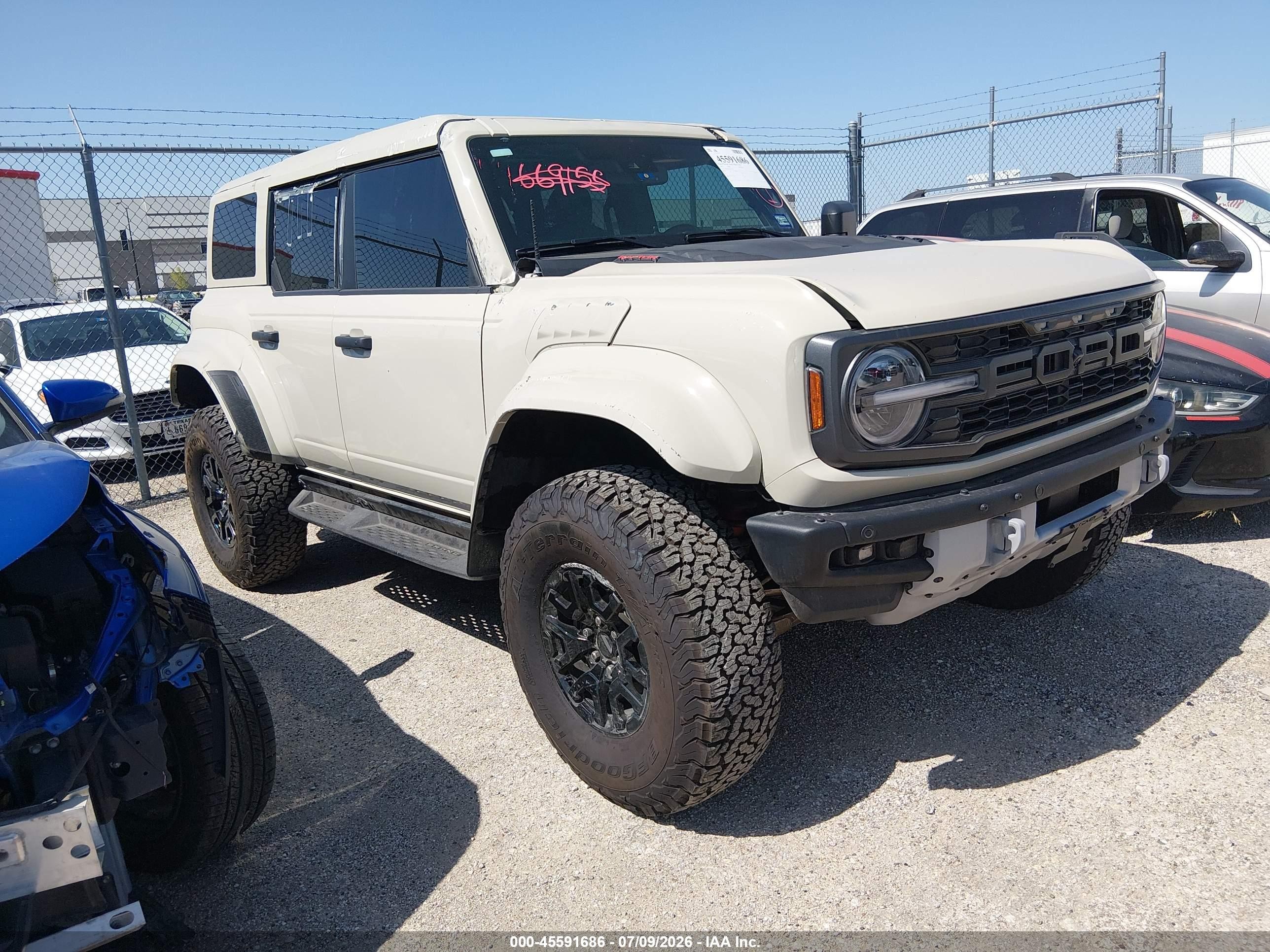 2025 Ford Bronco Raptor, VIN 1FMEE0RR3SLA54575 — Front end