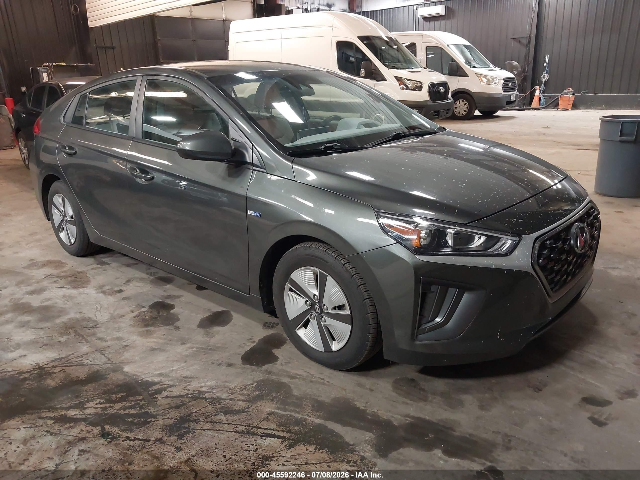 2020 Hyundai Ioniq Blue, VIN KMHC65LC3LU220210 — Rear end