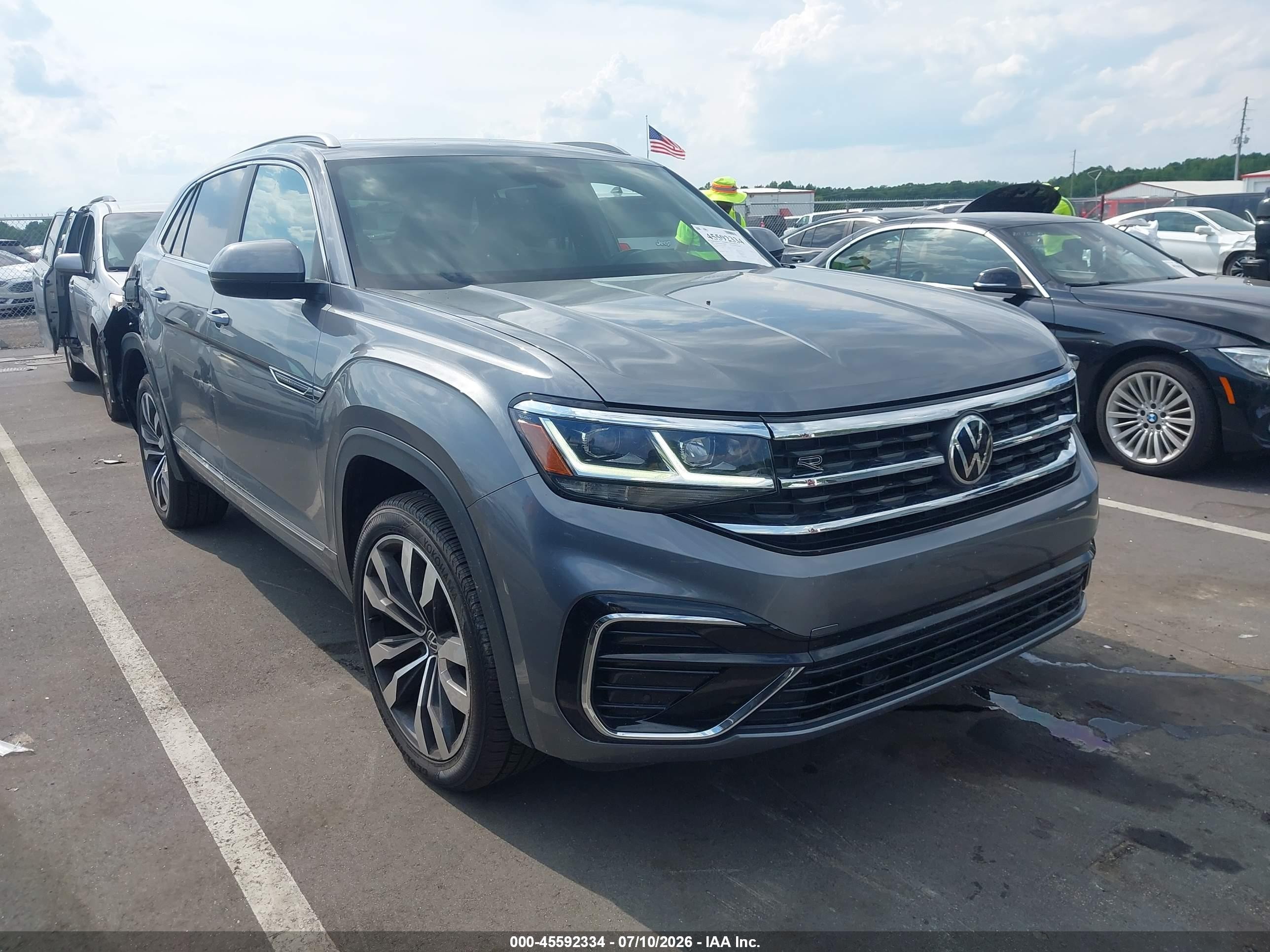 2020 Volkswagen Atlas SEL R-Line, VIN 1V2SE2CA7LC230307 — Зад