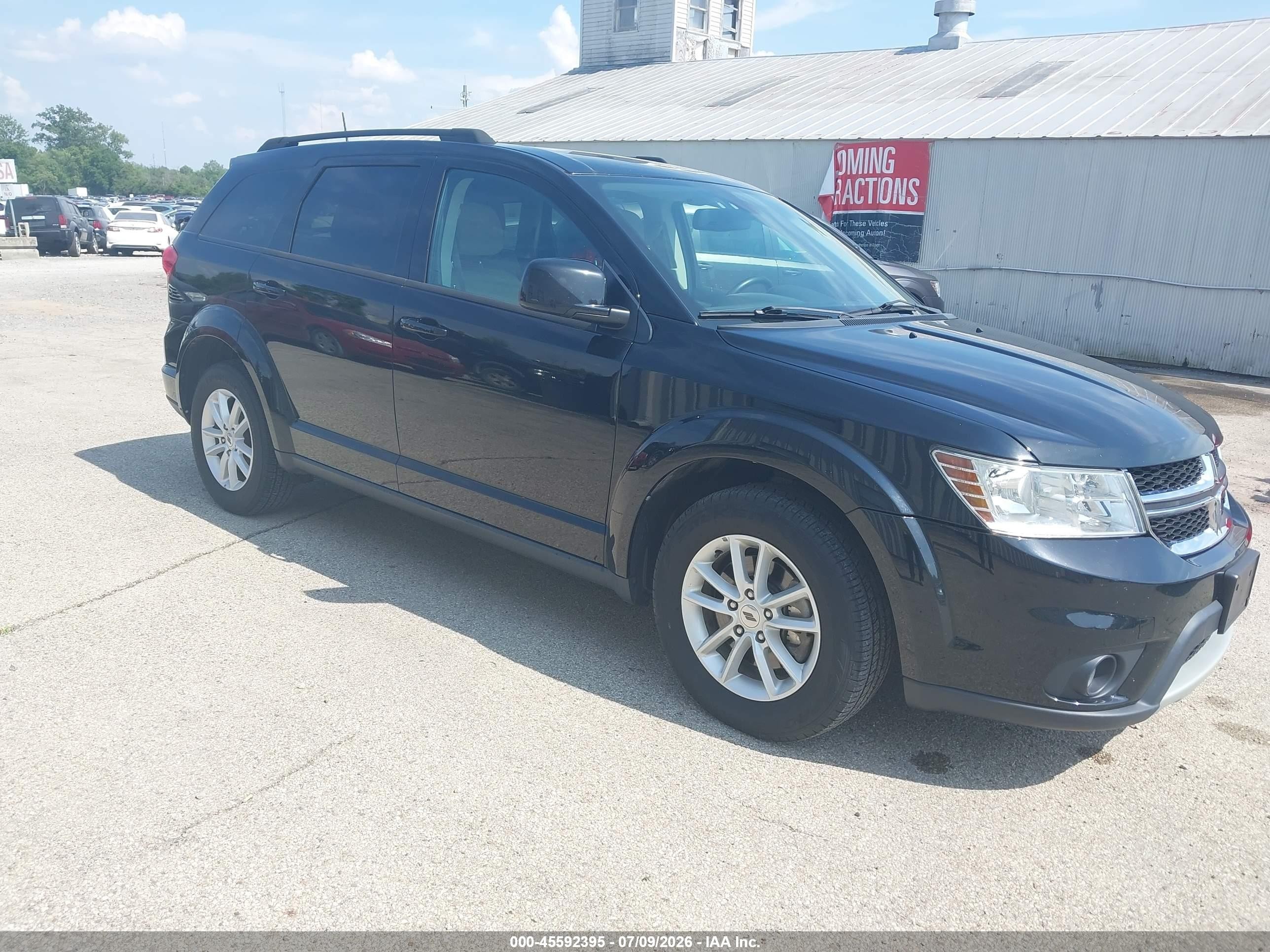 2018 Dodge Journey SXT, VIN 3C4PDCBGXJT526008 — Перед