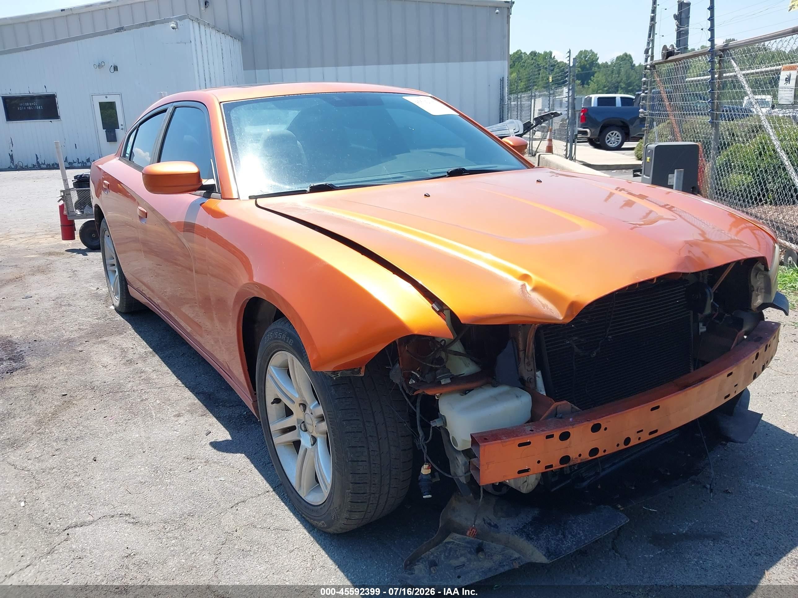 2011 Dodge Charger SE, VIN 2B3CL3CG1BH566232 — Front end