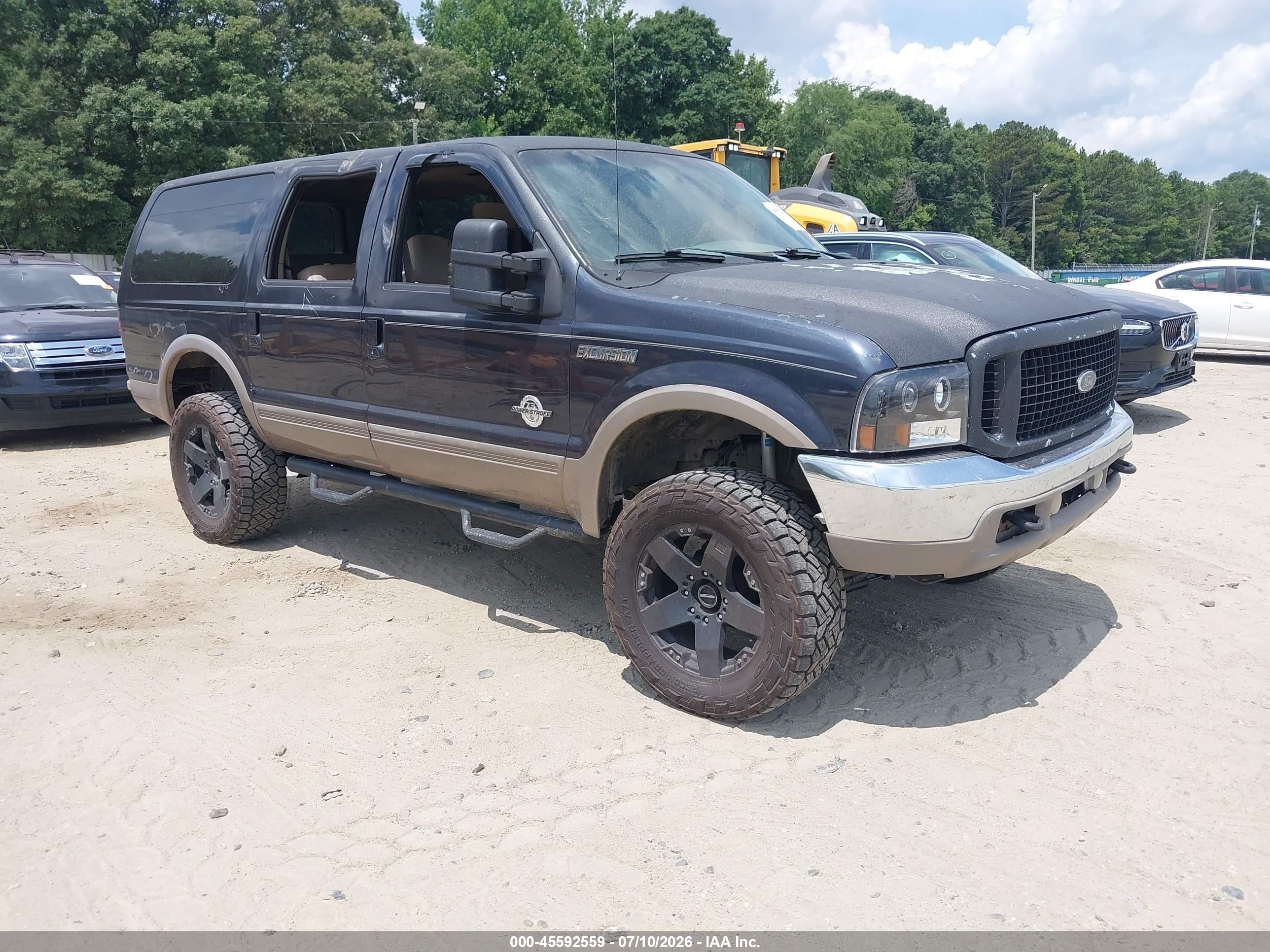 2001 Ford Excursion Limited, VIN 1FMSU43F31EA48953 — Roof