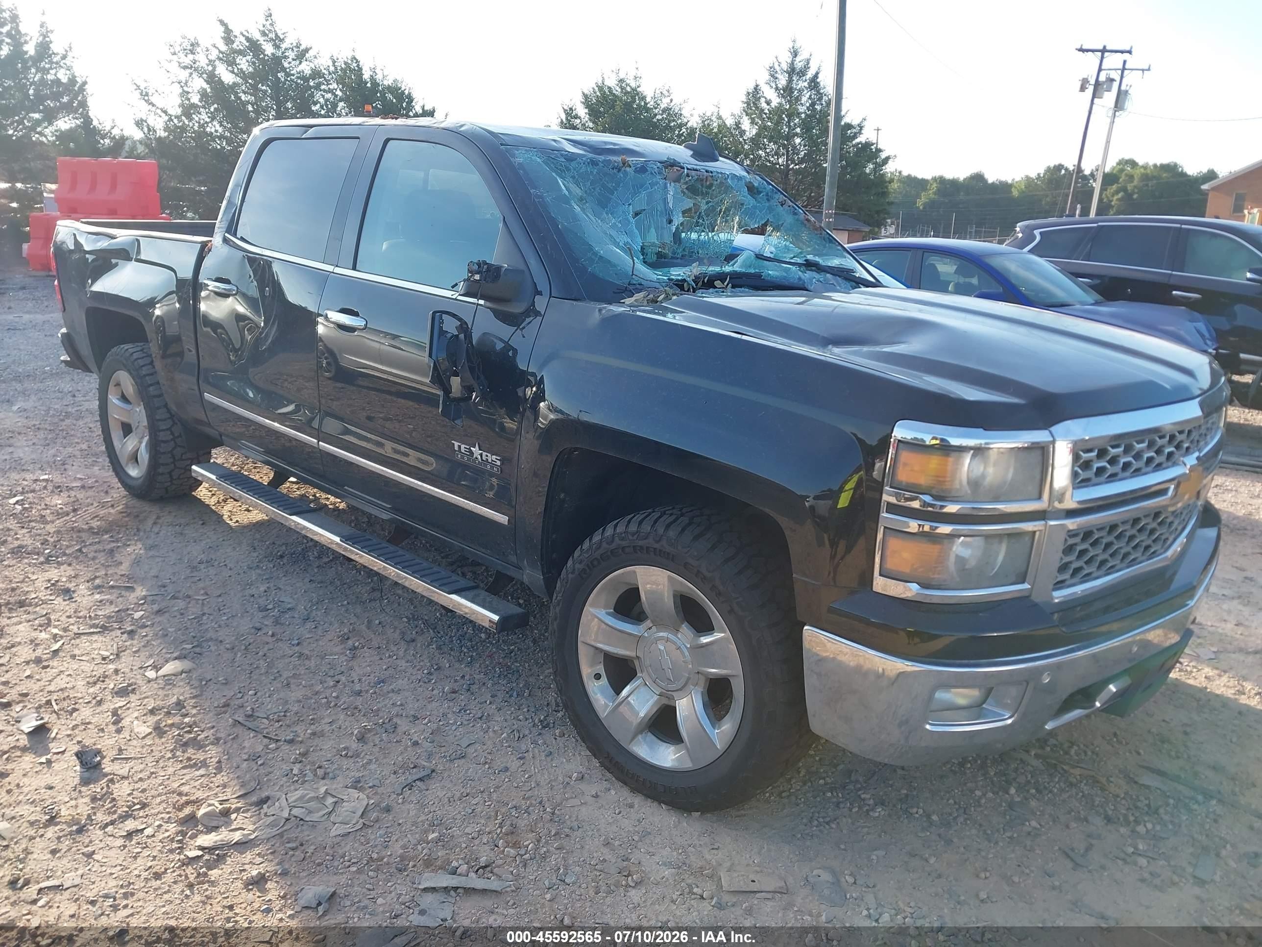 2015 Chevrolet Silverado 1500 LTZ, VIN 3GCUKSEC4FG309288 — Side