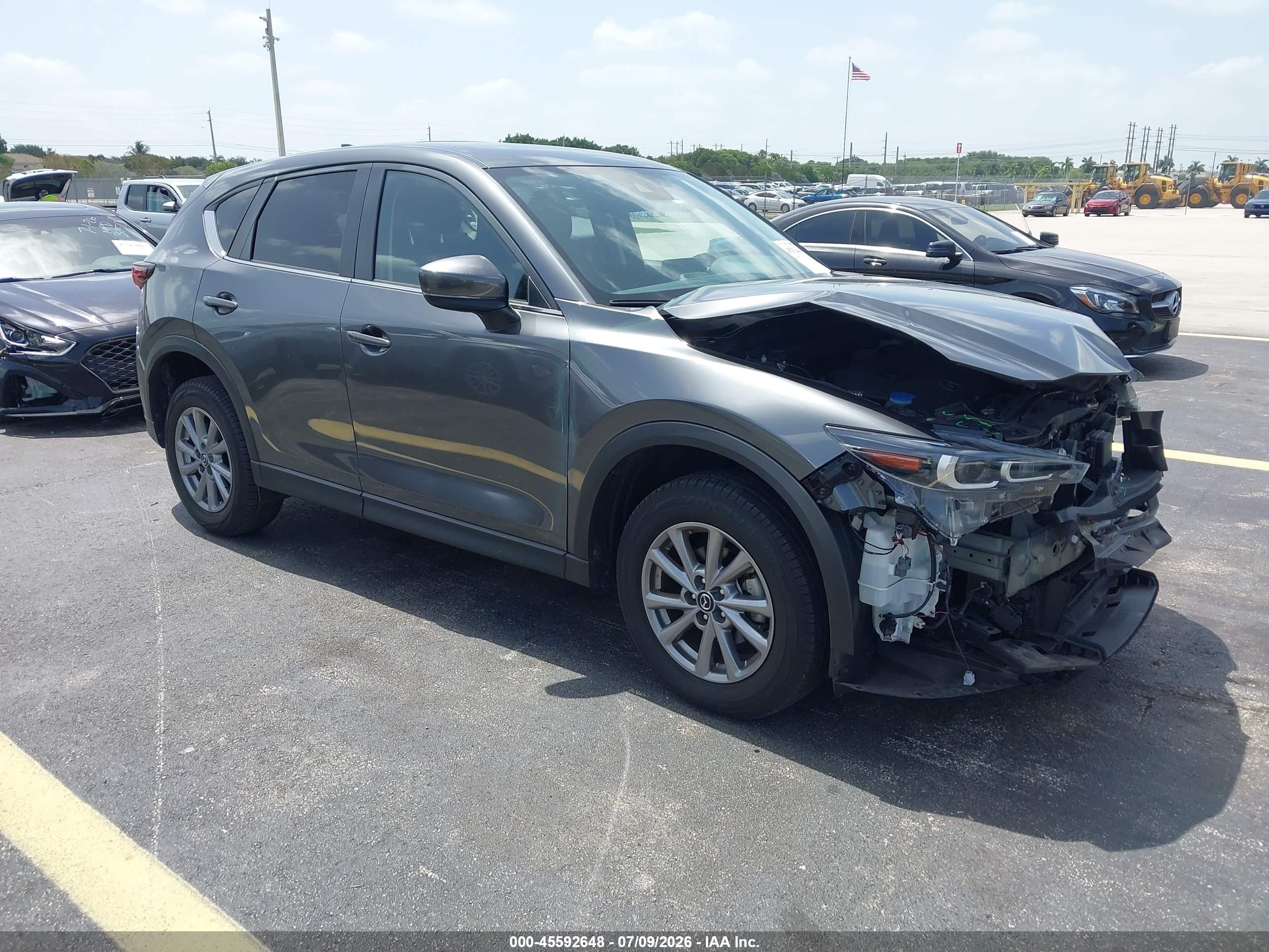 2023 Mazda CX-5 S Preferred, VIN JM3KFBCM2P0141672 — Front end