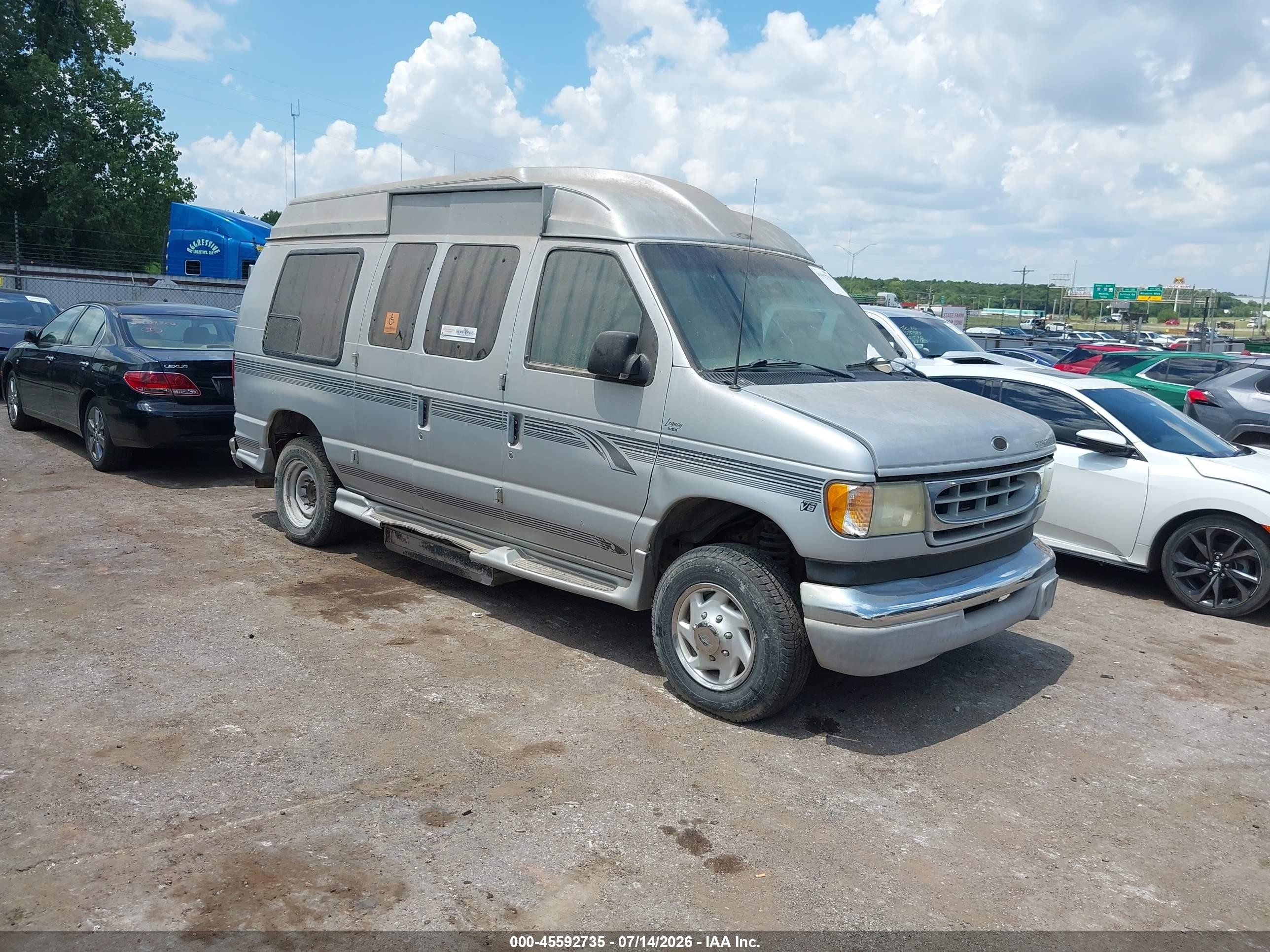 2002 Ford Econoline Cargo, VIN 1FDPE24L62HB44653 — Normal wear