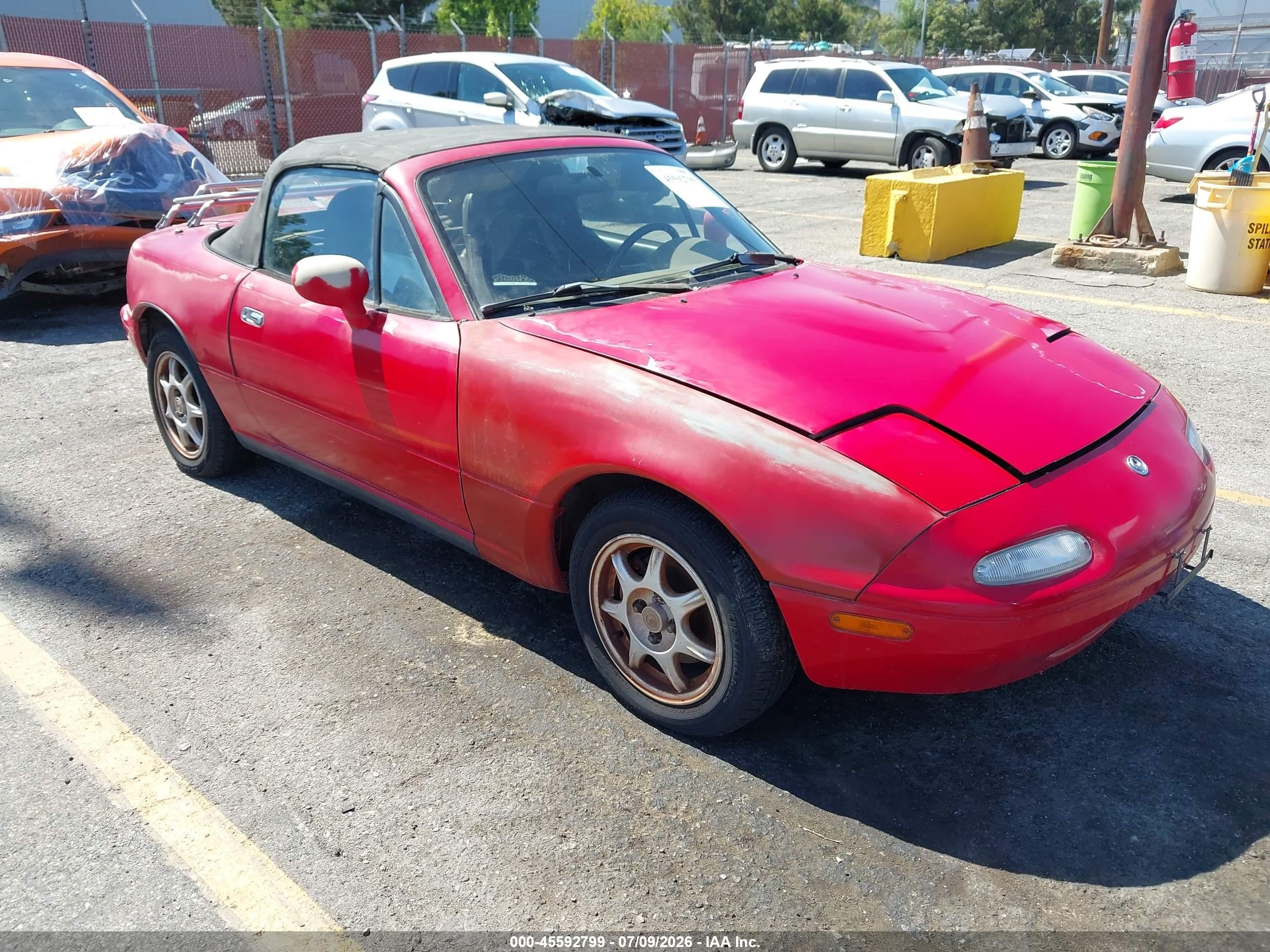 1997 Mazda MX-5 Miata, VIN JM1NA353XV0736281 — Normal wear