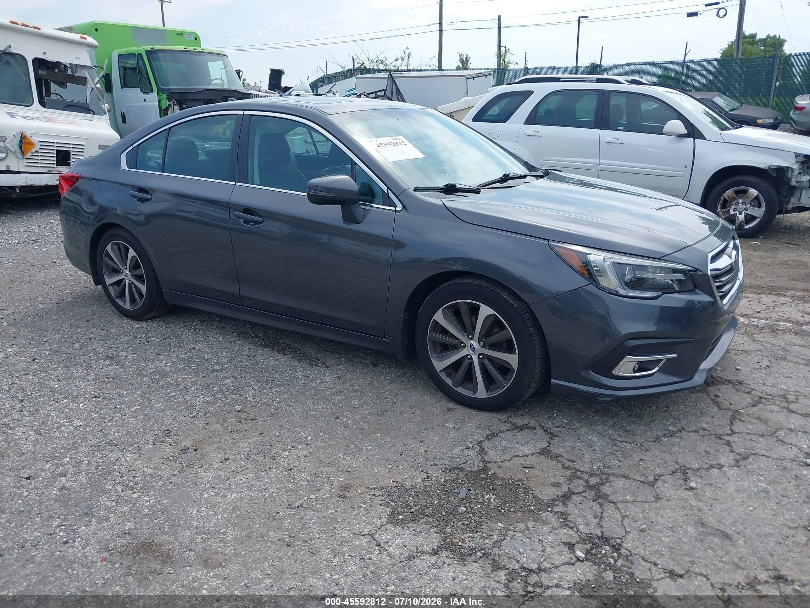 2019 Subaru Legacy Limited, VIN 4S3BNAN60K3033093 — Перед