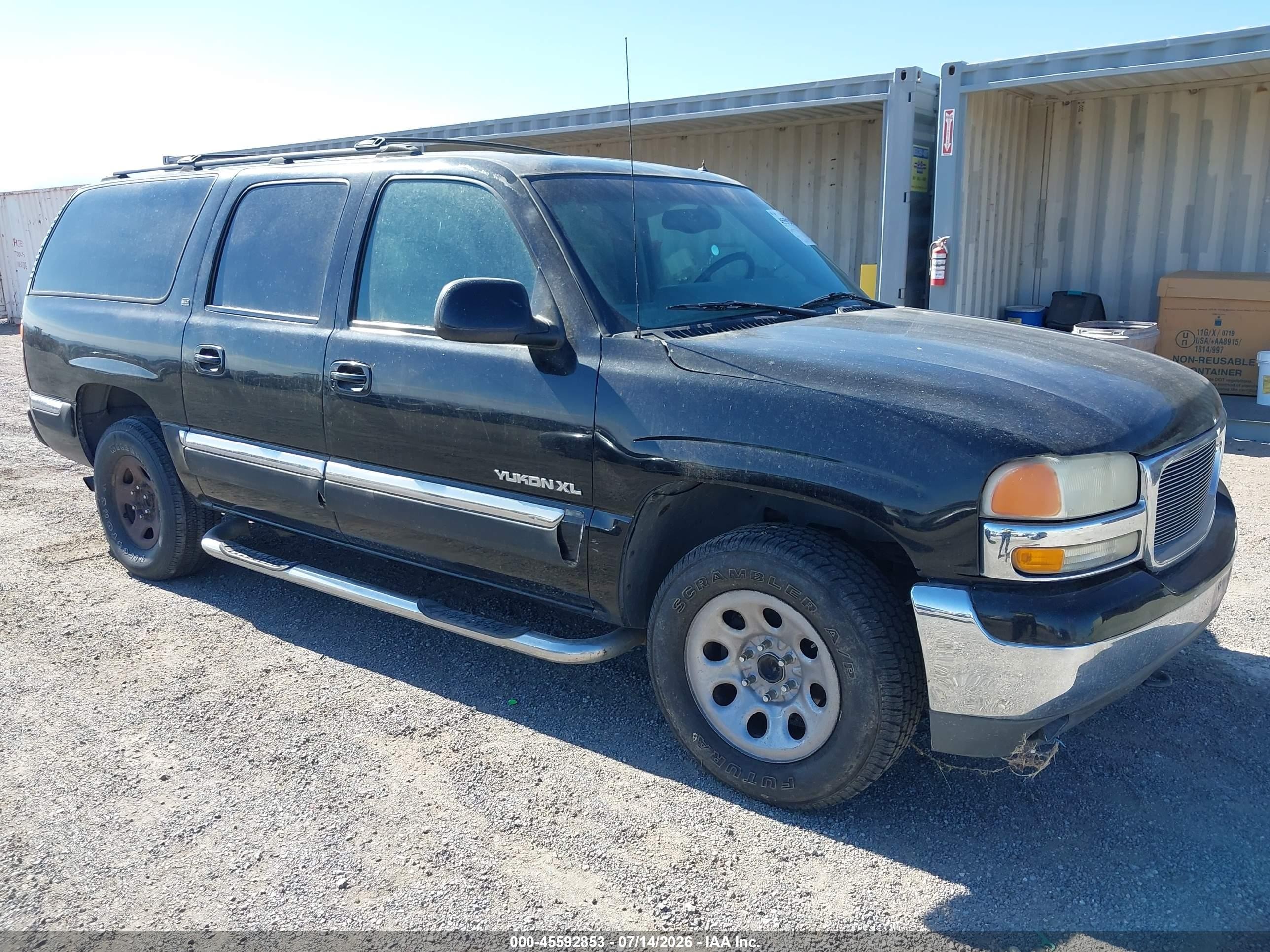 2002 GMC Yukon XL SLT, VIN 1GKEC16T72J170927 — Normal wear