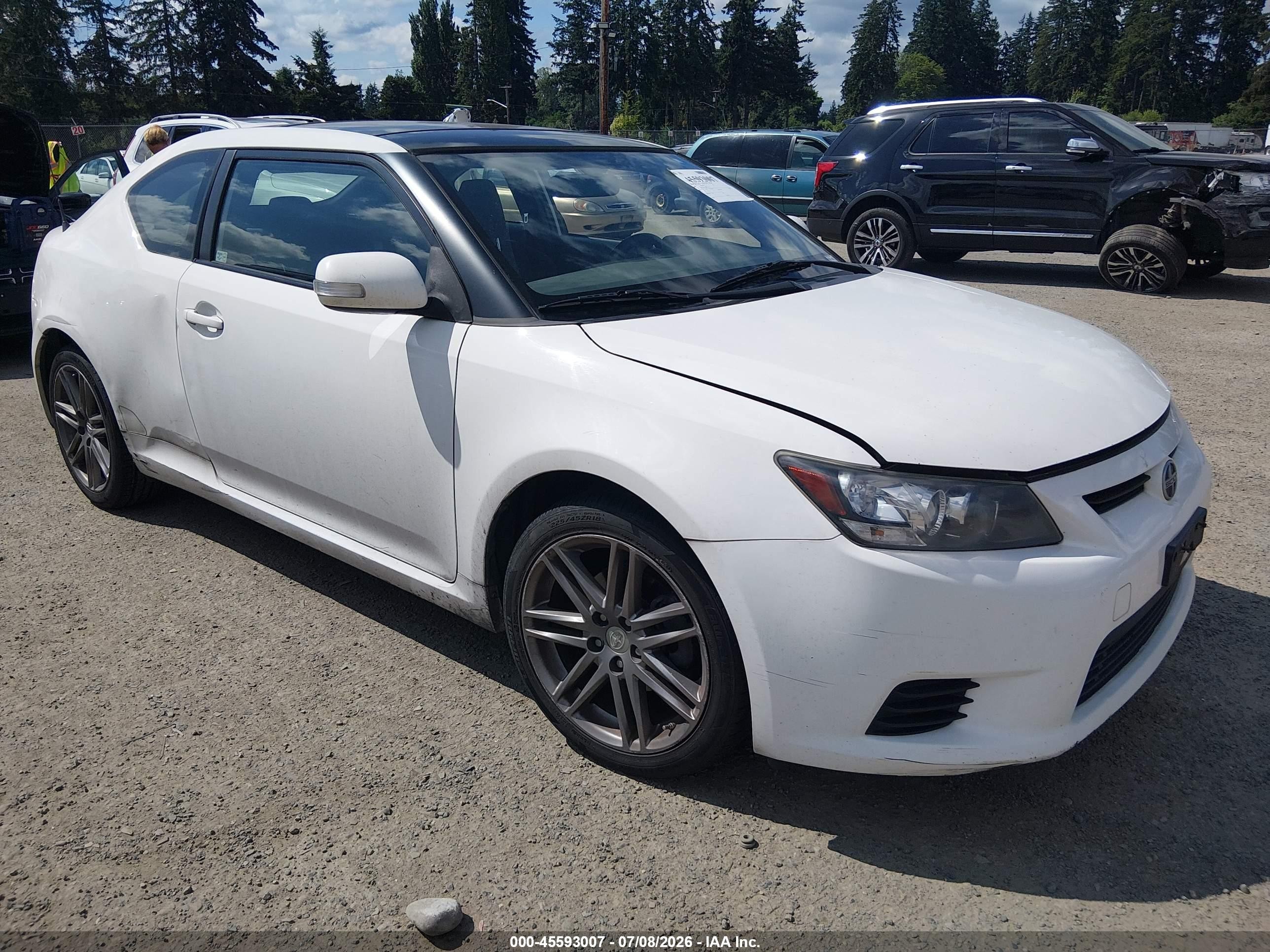 2011 Scion tC, VIN JTKJF5C78B3013601 — Normal wear