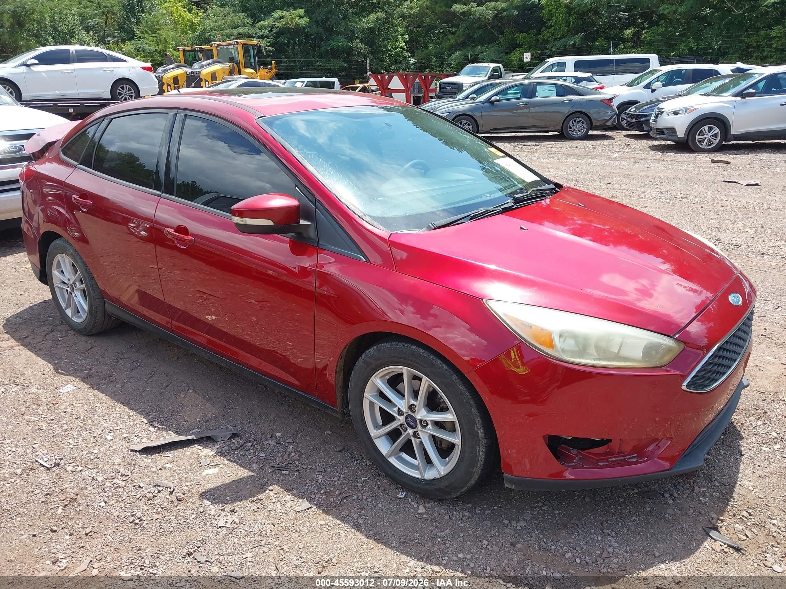 2015 Ford Focus SE, VIN 1FADP3F25FL345092 — Rear end