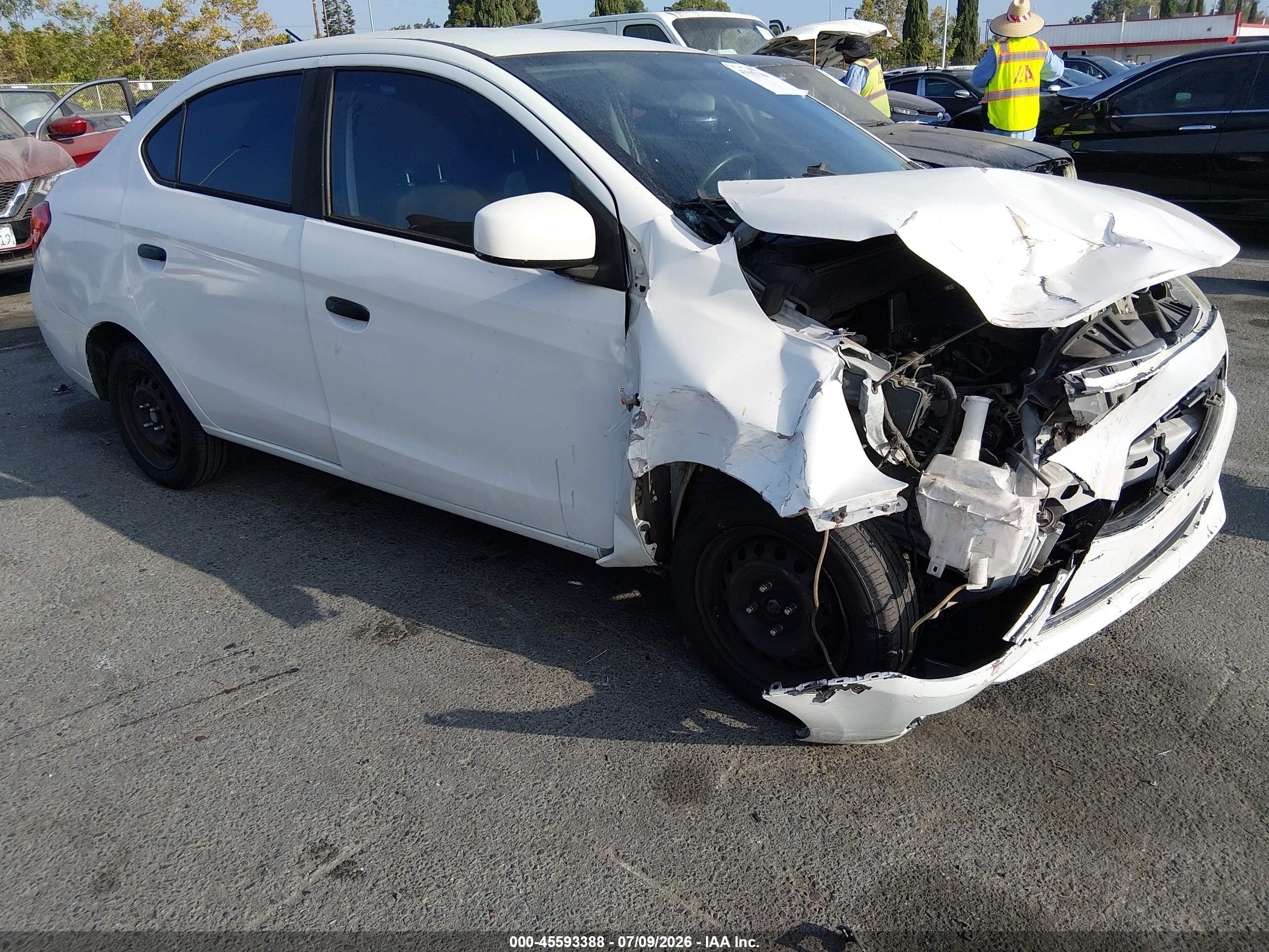2018 Mitsubishi Mirage ES, VIN ML32F3FJ3JHF06455 — Front end