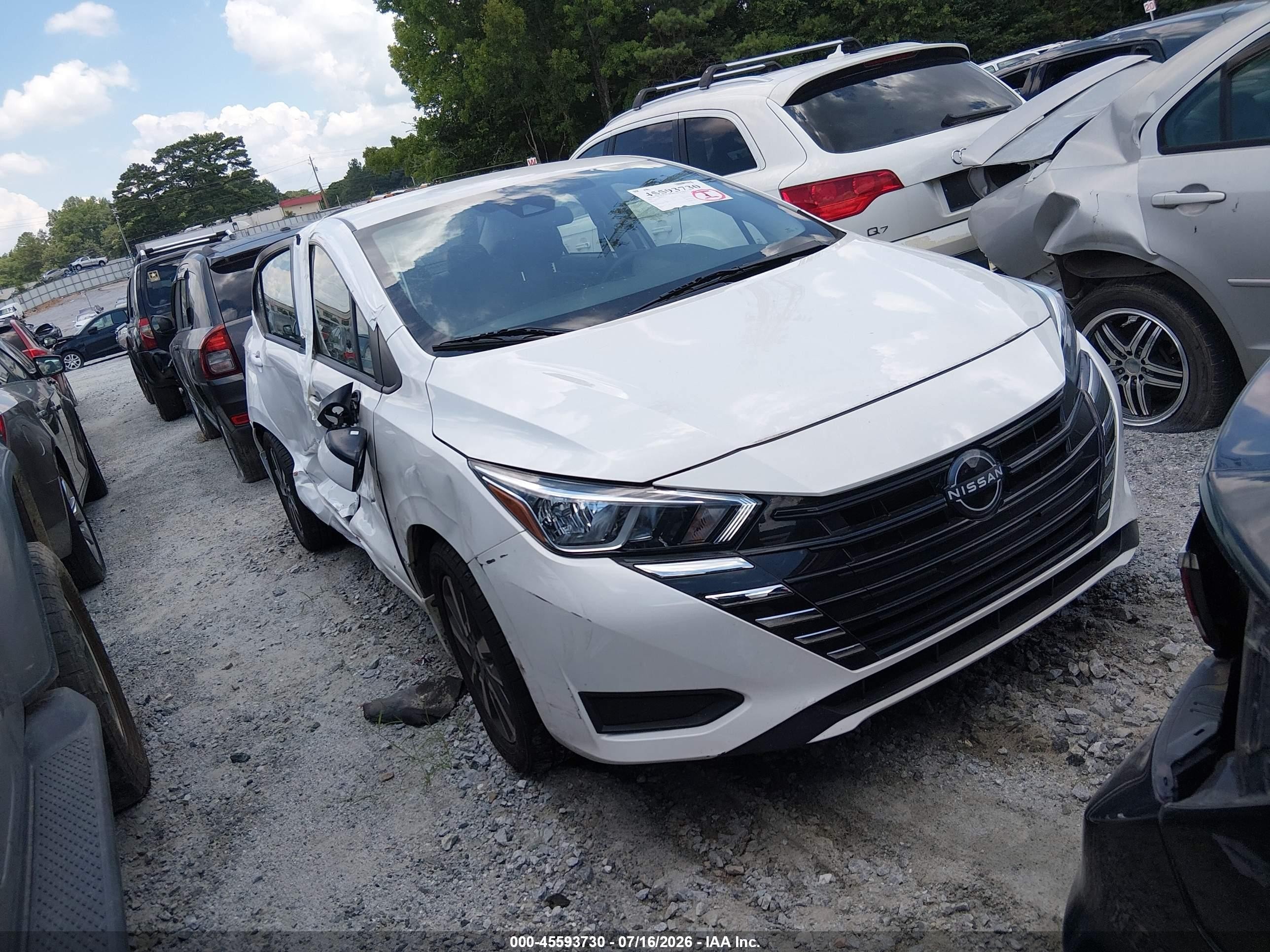 2024 Nissan Versa SV, VIN 3N1CN8EV8RL923752 — Side
