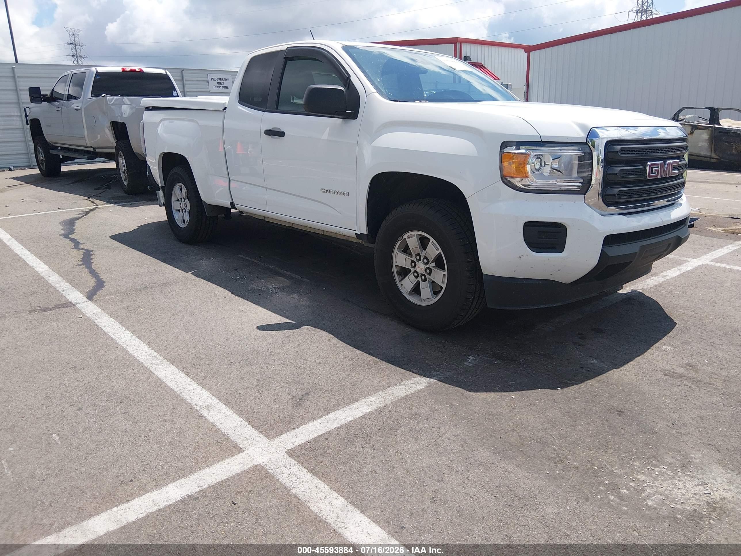 2018 GMC Canyon 2WD, VIN 1GTH5BEA9J1130596 — Зад