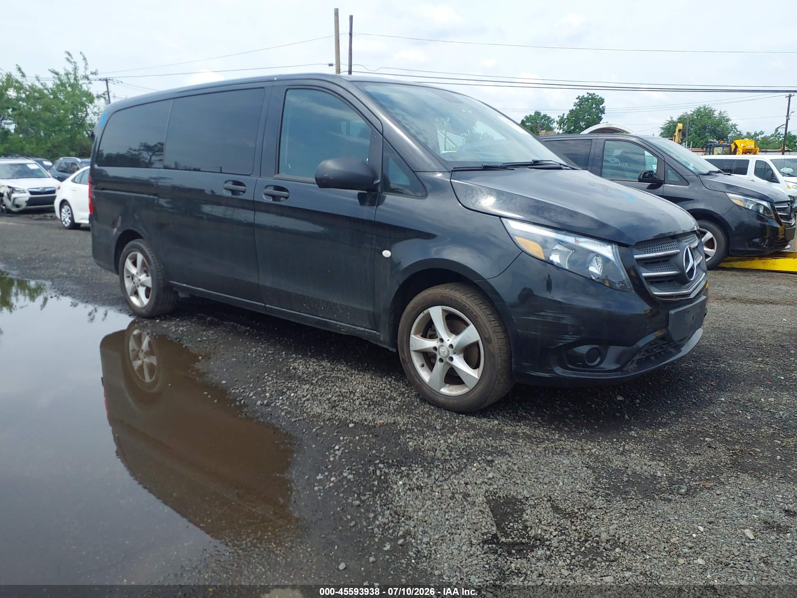 2018 Mercedes-Benz Metris Passenger, VIN WD4PG2EE1J3392647 — All over