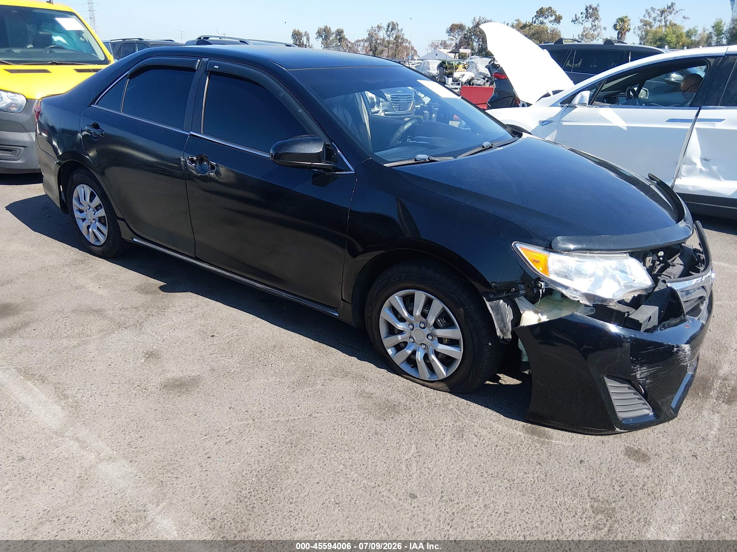 2012 Toyota Camry XLE, VIN 4T4BF1FK7CR172238 — Front end