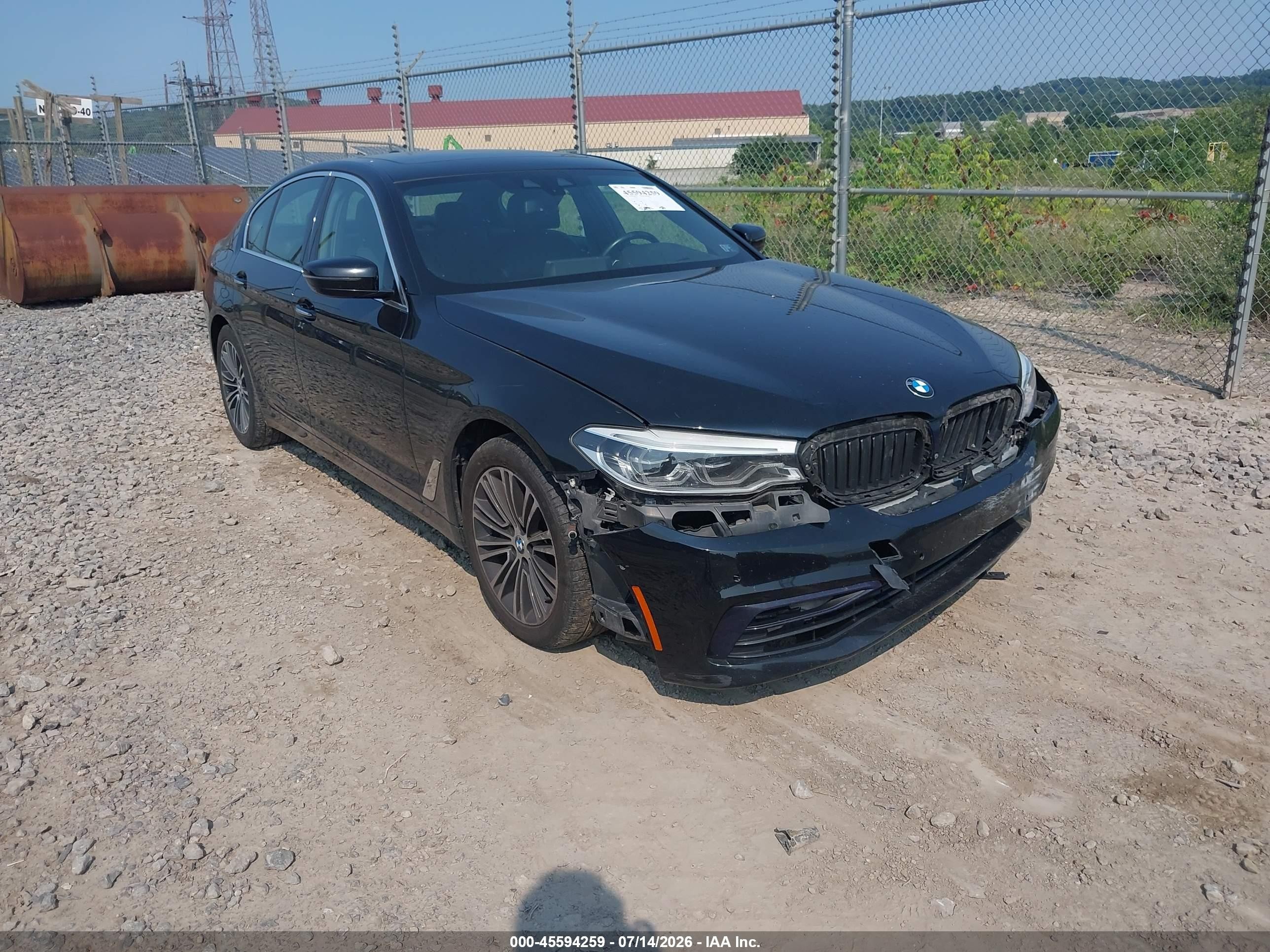 2018 BMW 5 Series 540i xDrive, VIN WBAJE7C52JWC55379 — Front end