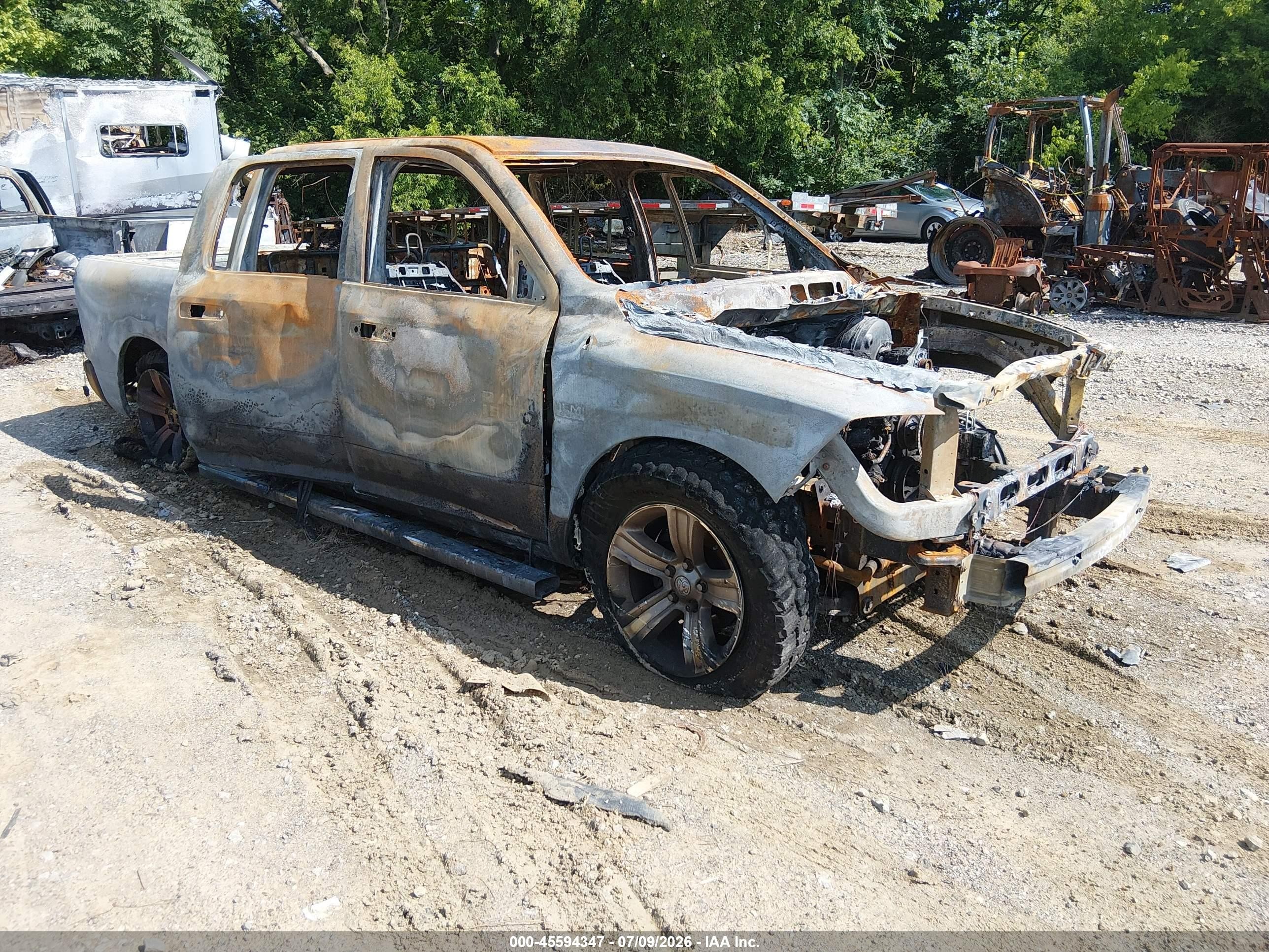 2016 Ram 1500 Sport, VIN 1C6RR7MT8GS400162 — Burn