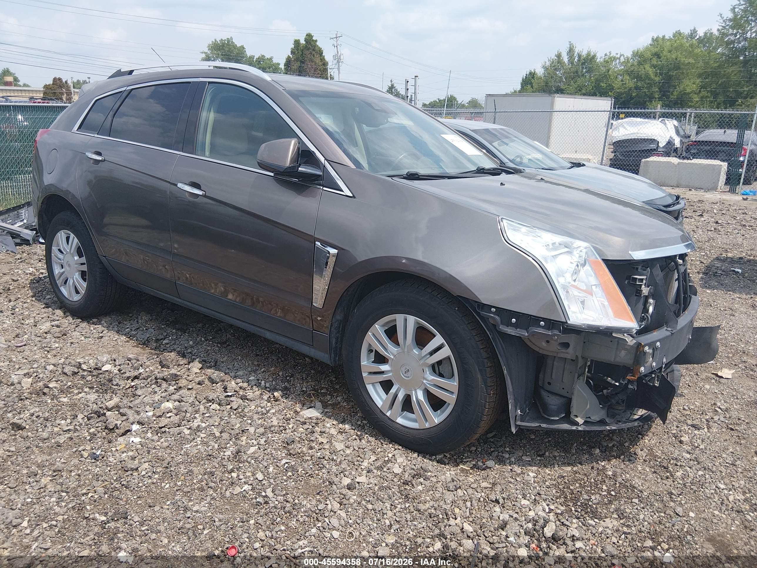 2016 Cadillac SRX Luxury Collection, VIN 3GYFNBE34GS577766 — Front end