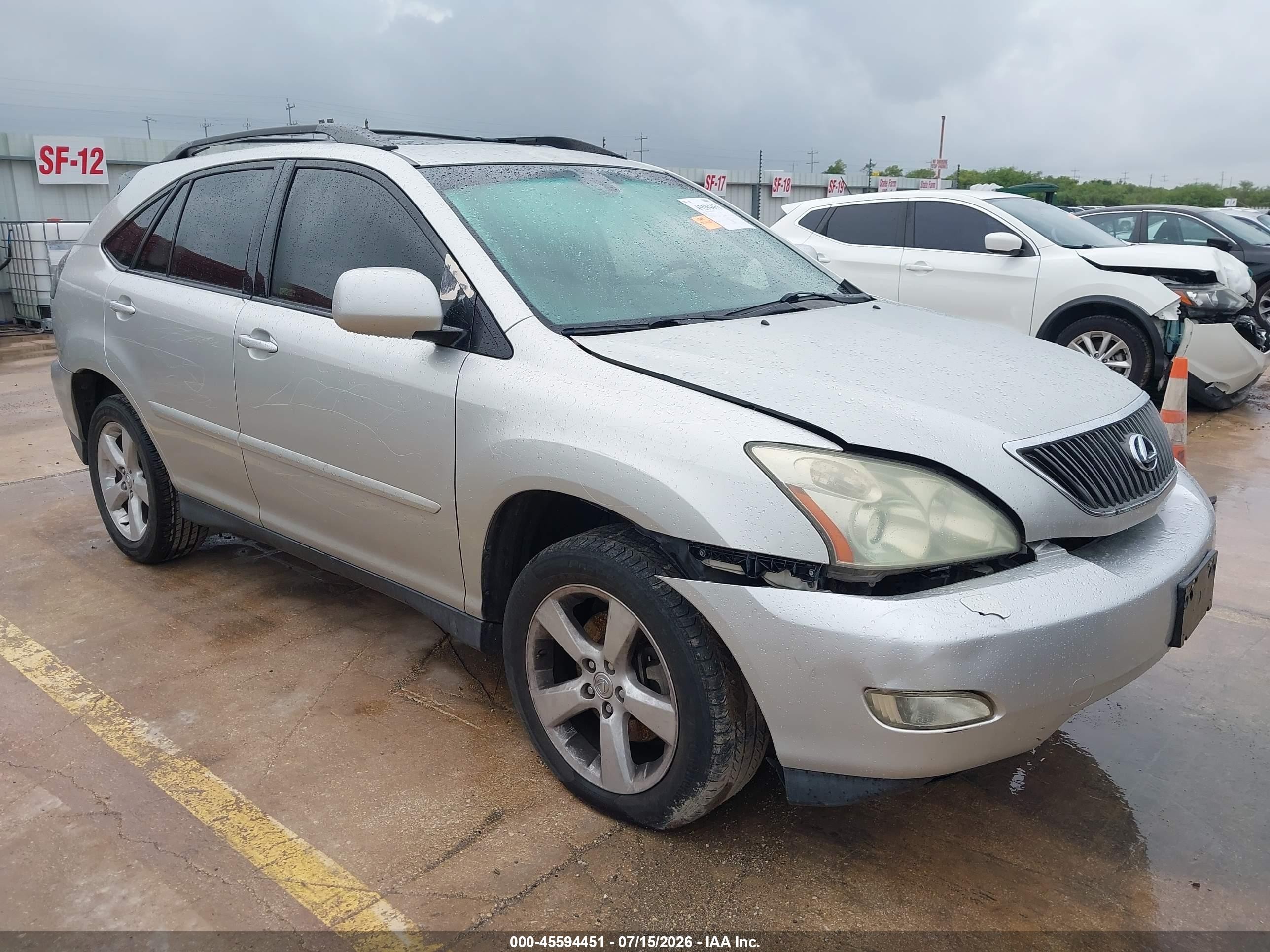 2004 Lexus RX 330, VIN JTJGA31U240009266 — Side