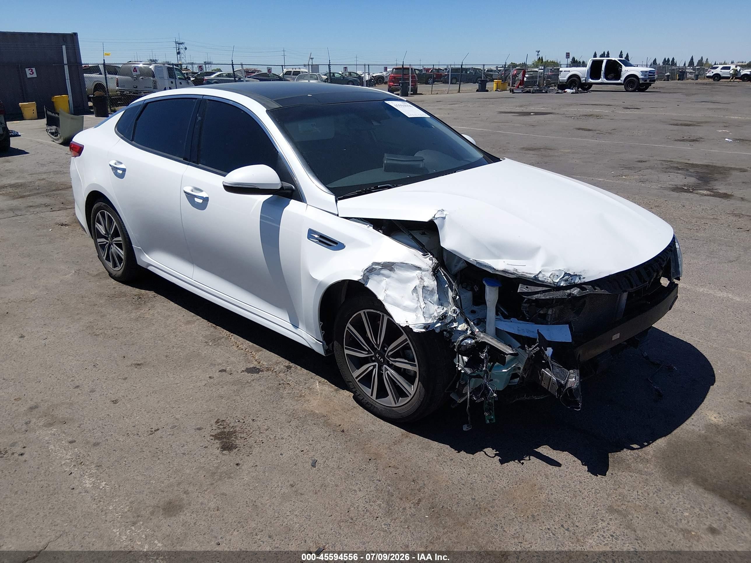 2019 Kia Optima EX, VIN 5XXGU4L13KG317612 — Front end