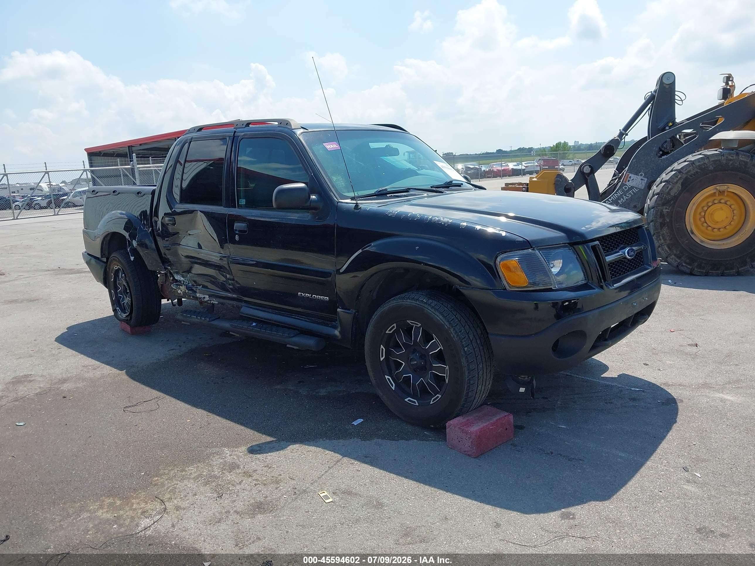 2001 Ford Explorer Sport Trac, VIN 1FMZU77E81UB68187 — Side