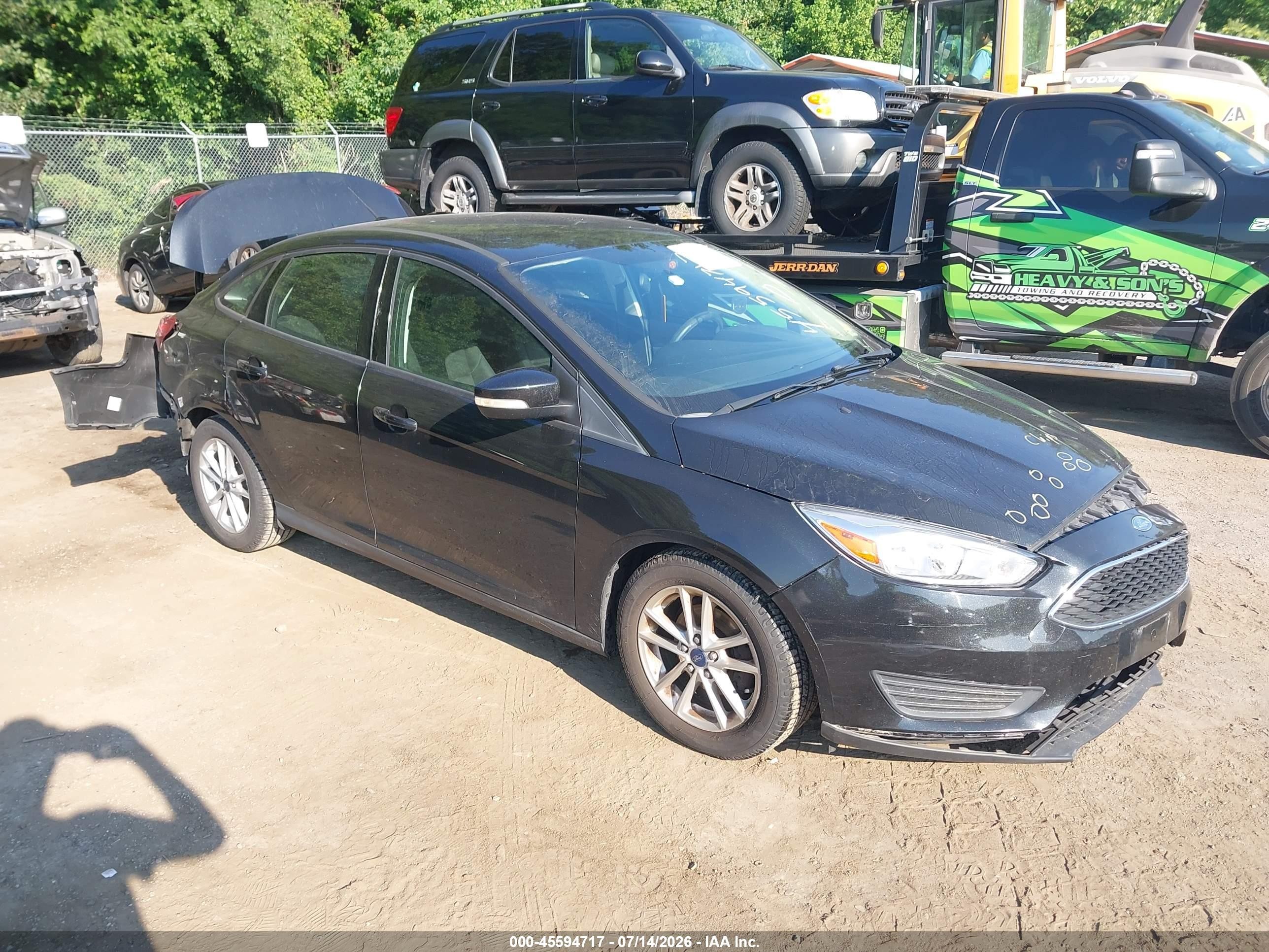 2015 Ford Focus SE, VIN 1FADP3F2XFL365094 — Rear end