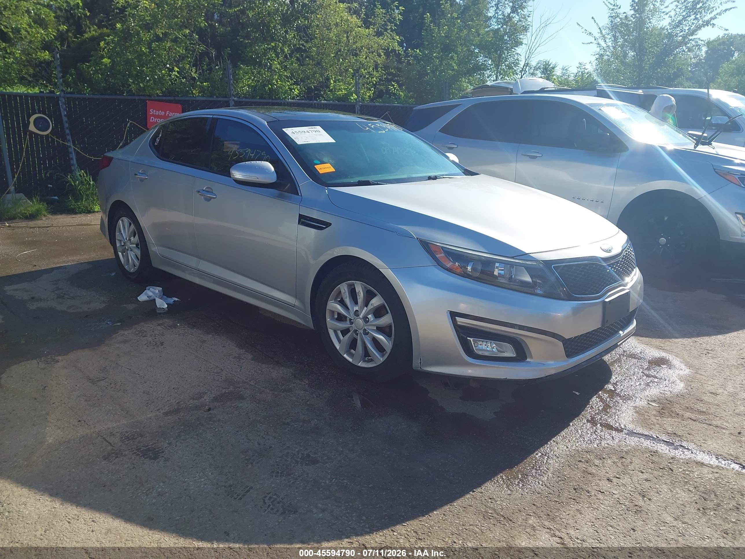 2014 Kia Optima EX, VIN 5XXGN4A74EG268705 — Front end