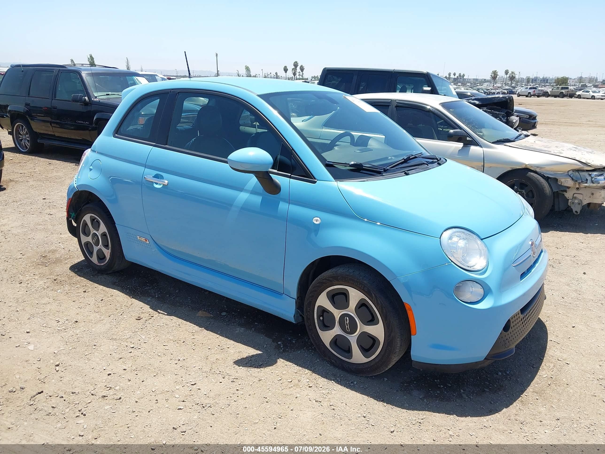 2017 FIAT 500e, VIN 3C3CFFGE4HT625133 — Rear end