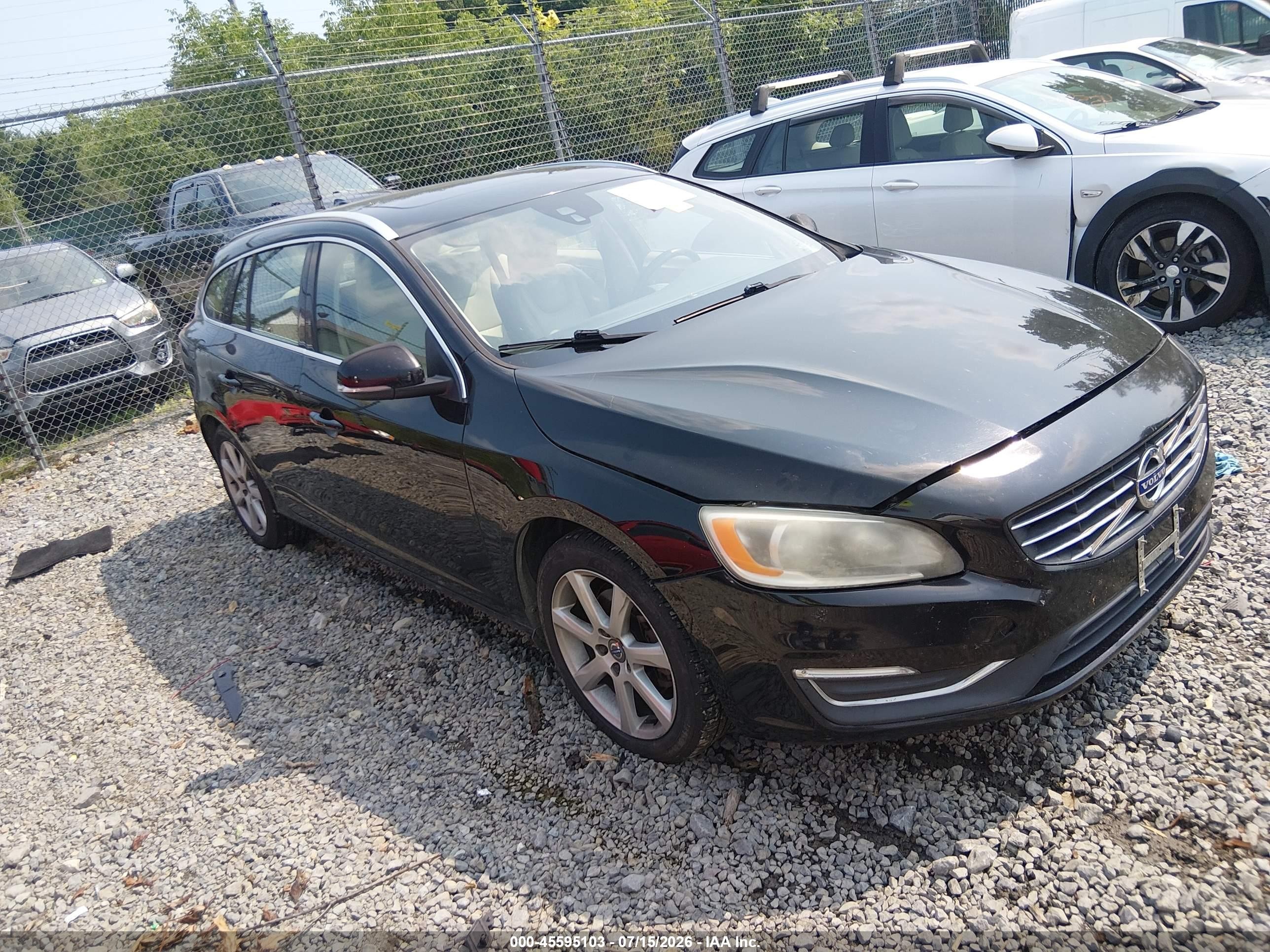 2016 Volvo V60 T5 Drive-E Premier, VIN YV140MEK9G1292930 — Normal wear